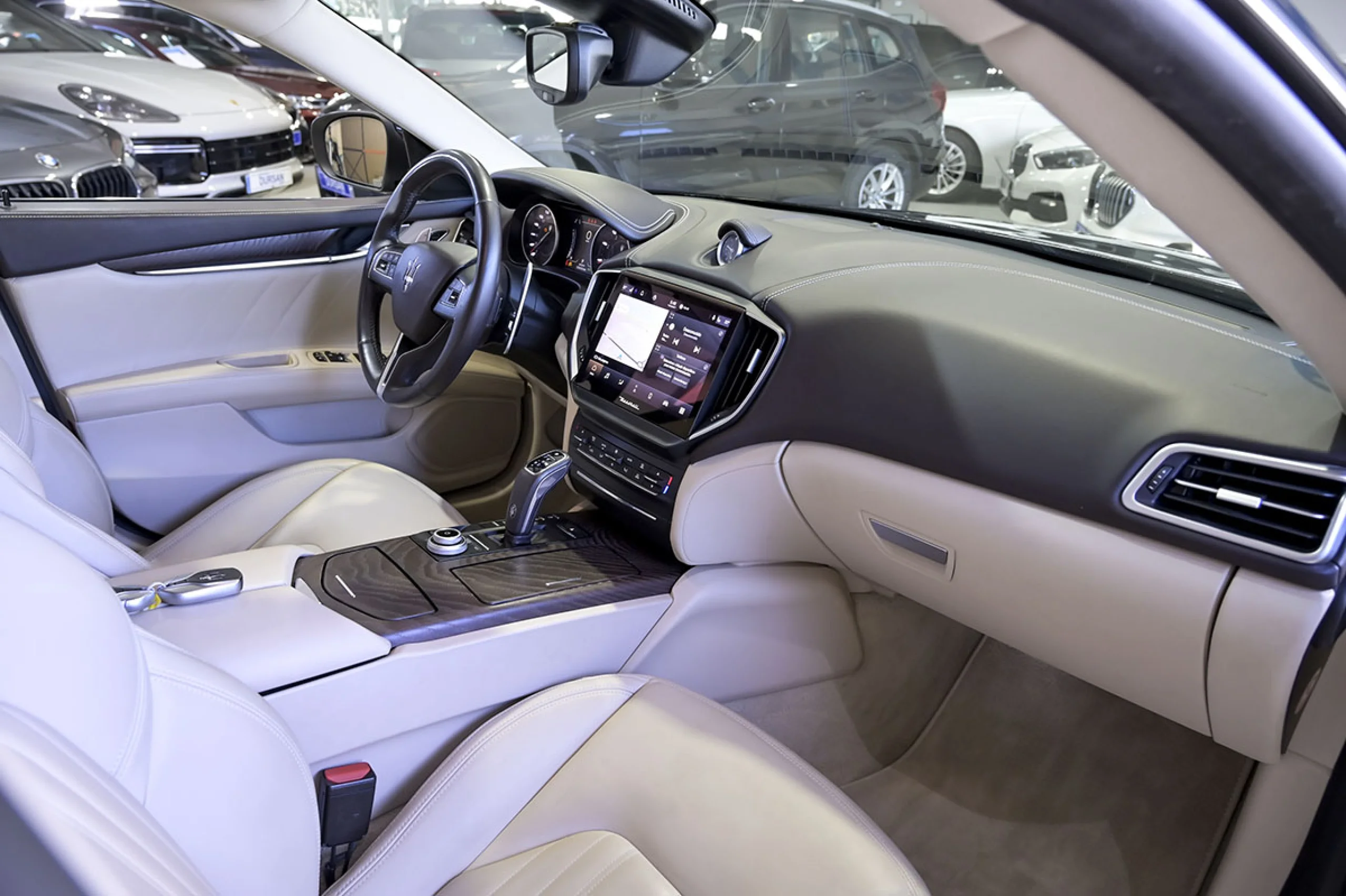 Maserati Ghibli Executive L4 330CV HybridGasolina RWD - Foto 30