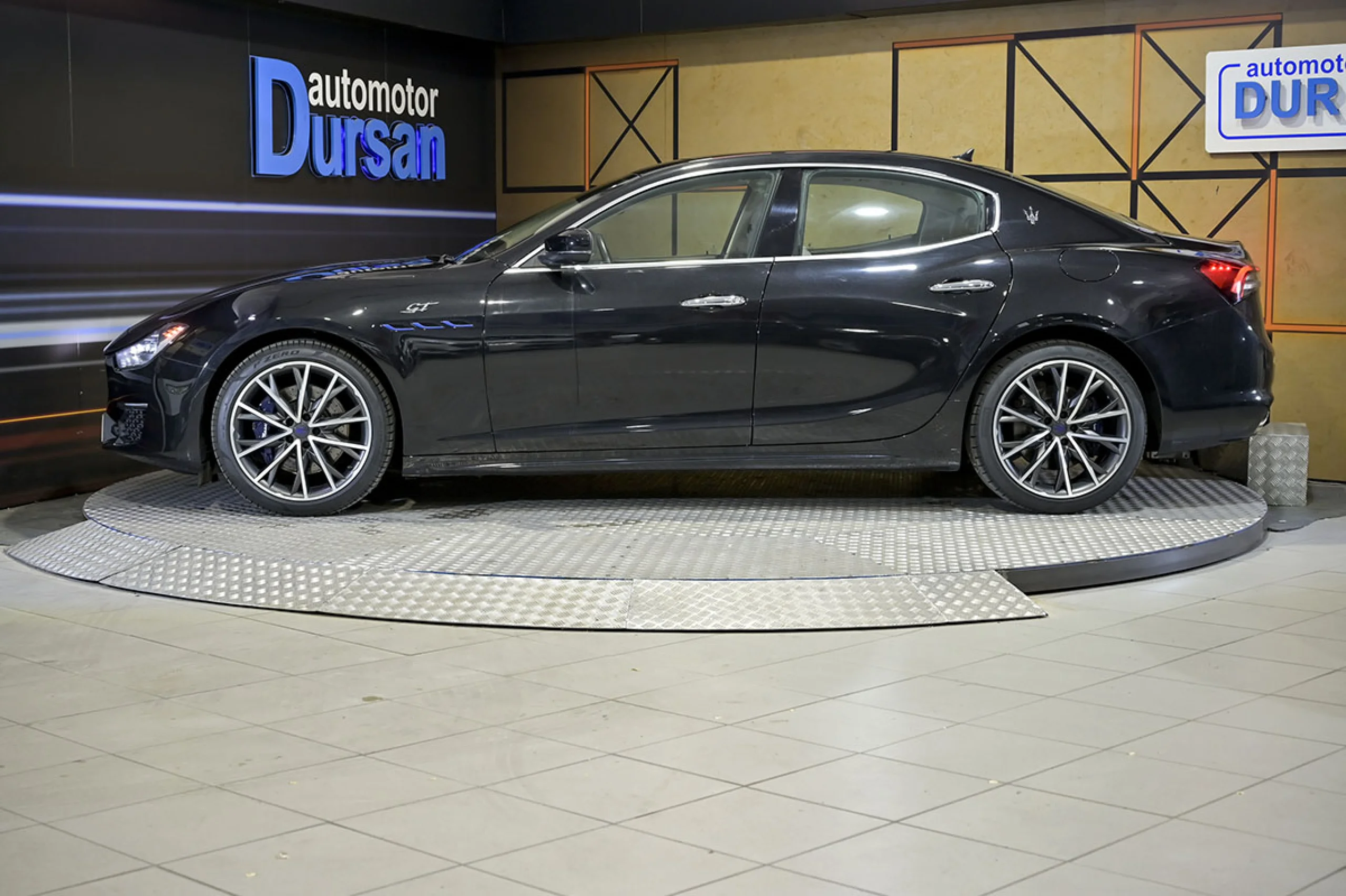 Maserati Ghibli Executive L4 330CV HybridGasolina RWD - Foto 19