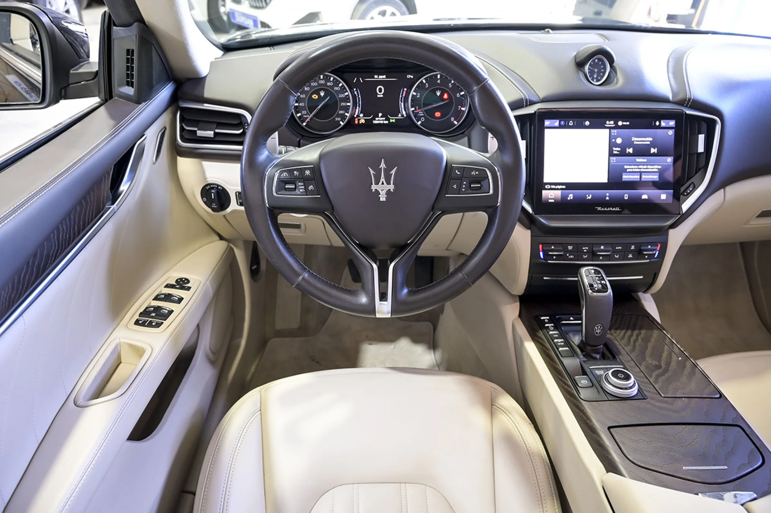 Maserati Ghibli Executive L4 330CV HybridGasolina RWD - Foto 32