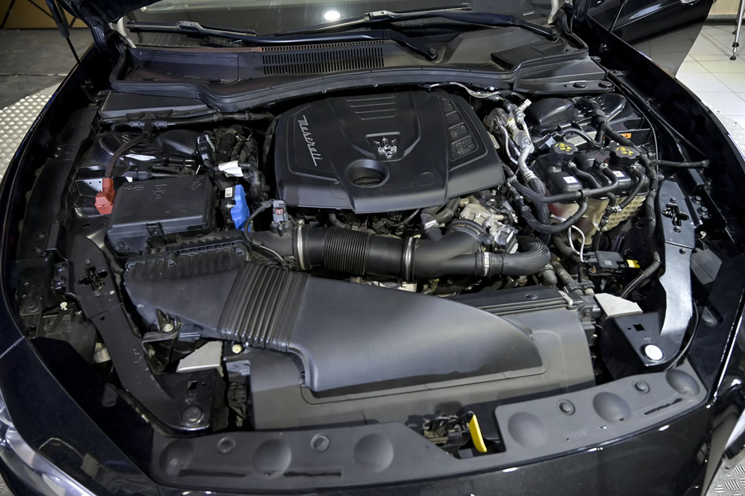 Maserati Ghibli Executive L4 330CV HybridGasolina RWD - Foto 31