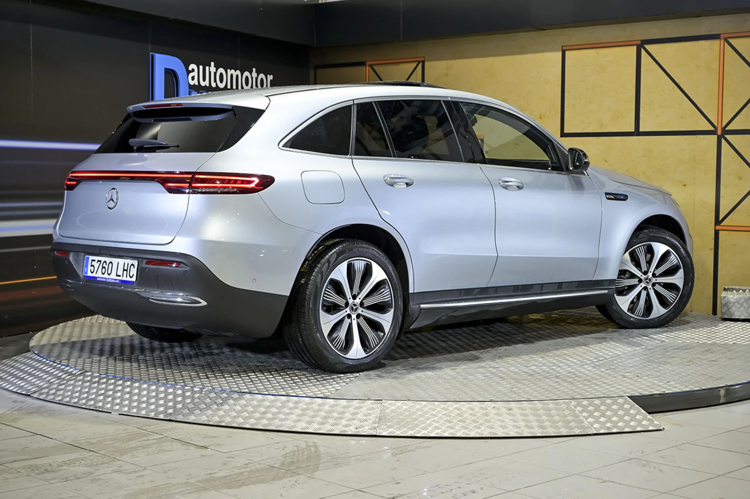 Mercedes-Benz EQC 400 MERCEDES-BENZ EQC EQC 400 4MATIC - Foto 5