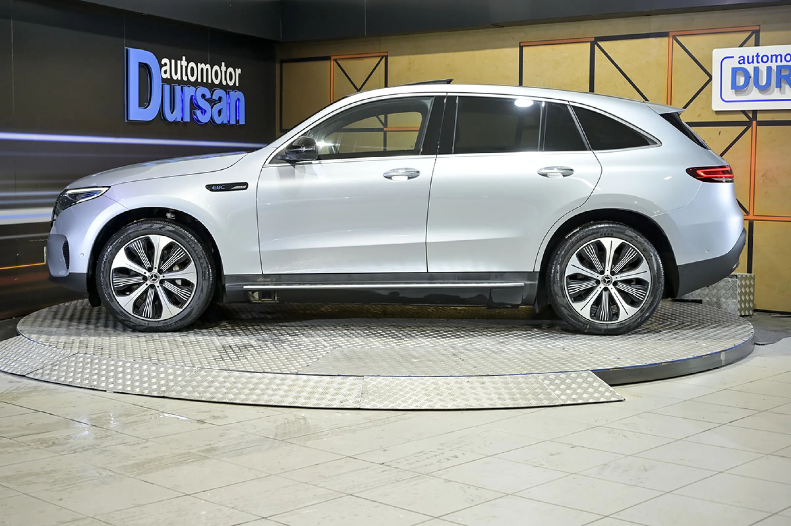 Mercedes-Benz EQC 400 MERCEDES-BENZ EQC EQC 400 4MATIC - Foto 19