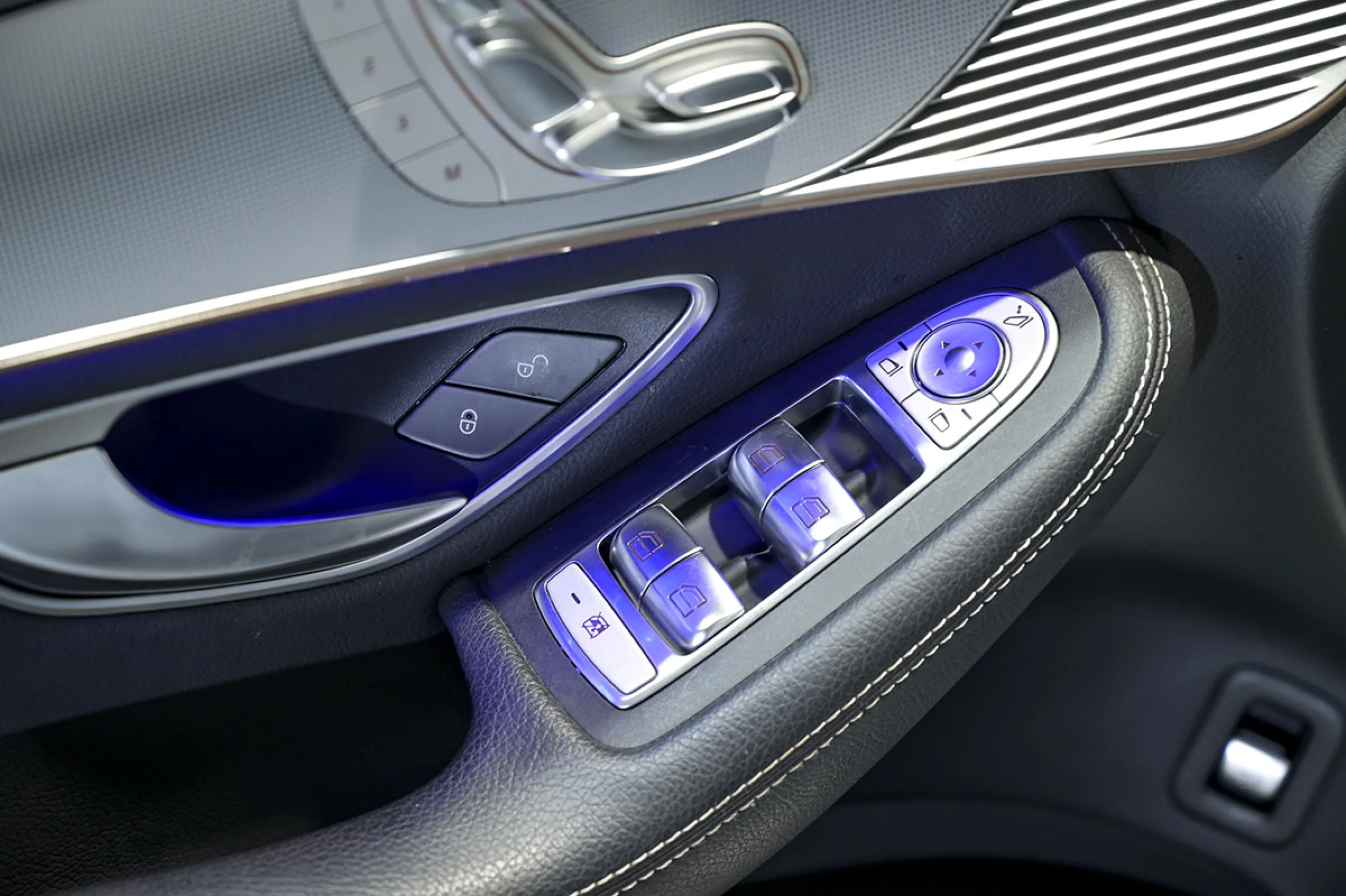 Mercedes-Benz EQC 400 MERCEDES-BENZ EQC EQC 400 4MATIC - Foto 25