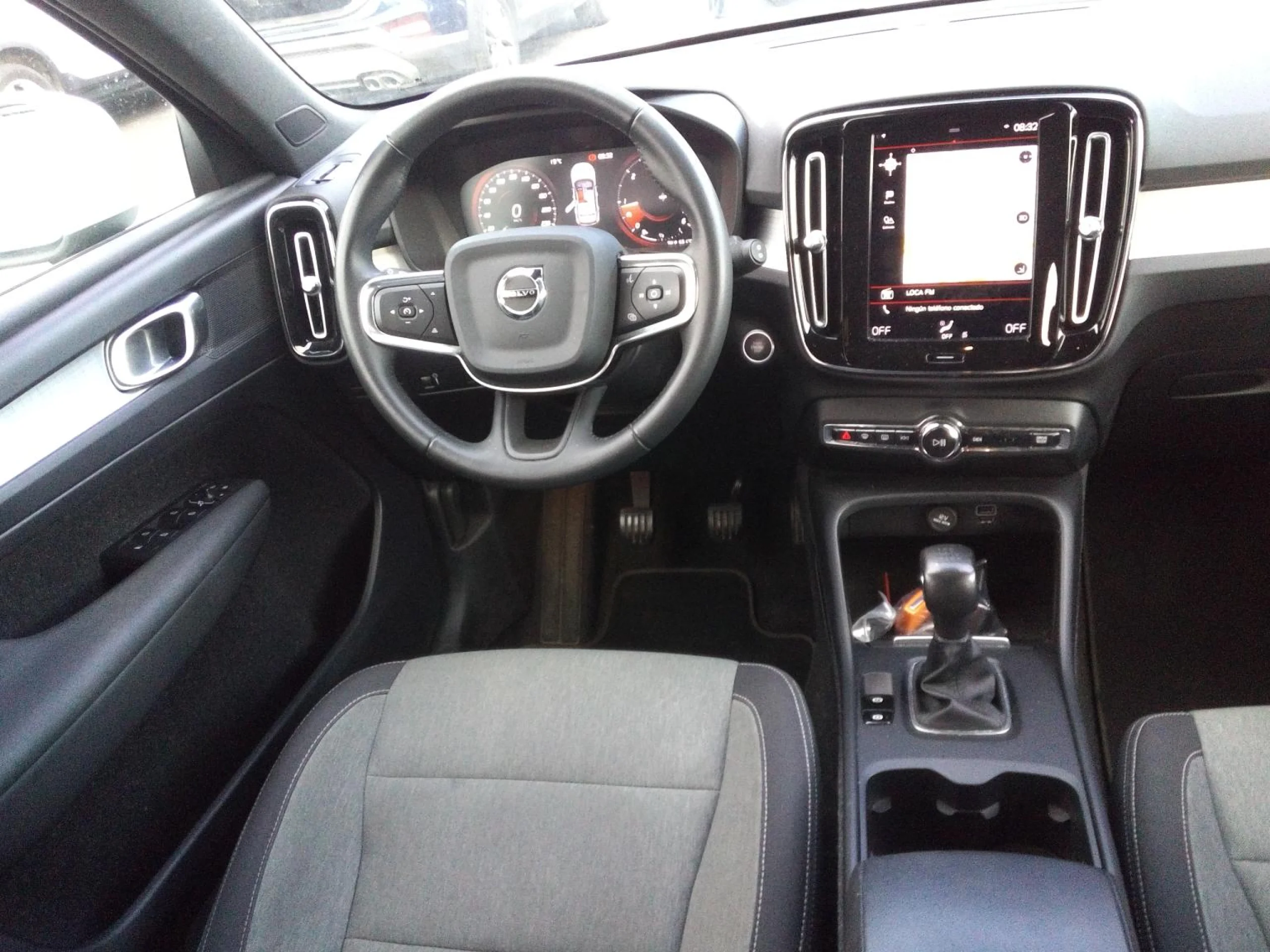 Volvo XC 40 XC40 2.0 D3 Momentum Pro - Foto 8