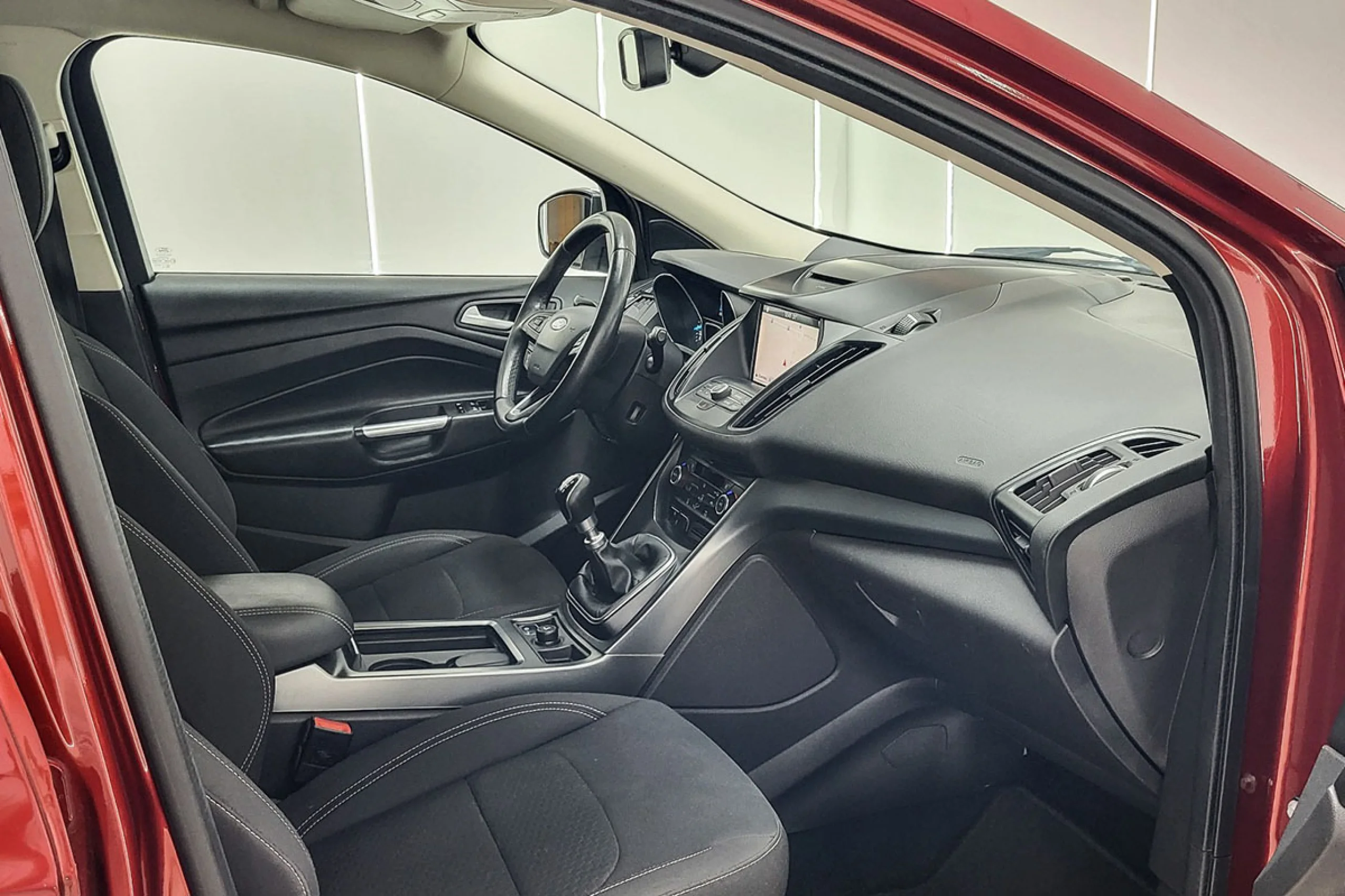 Ford Kuga 1.5 EcoBoost 88kW 4x2 STLine - Foto 17