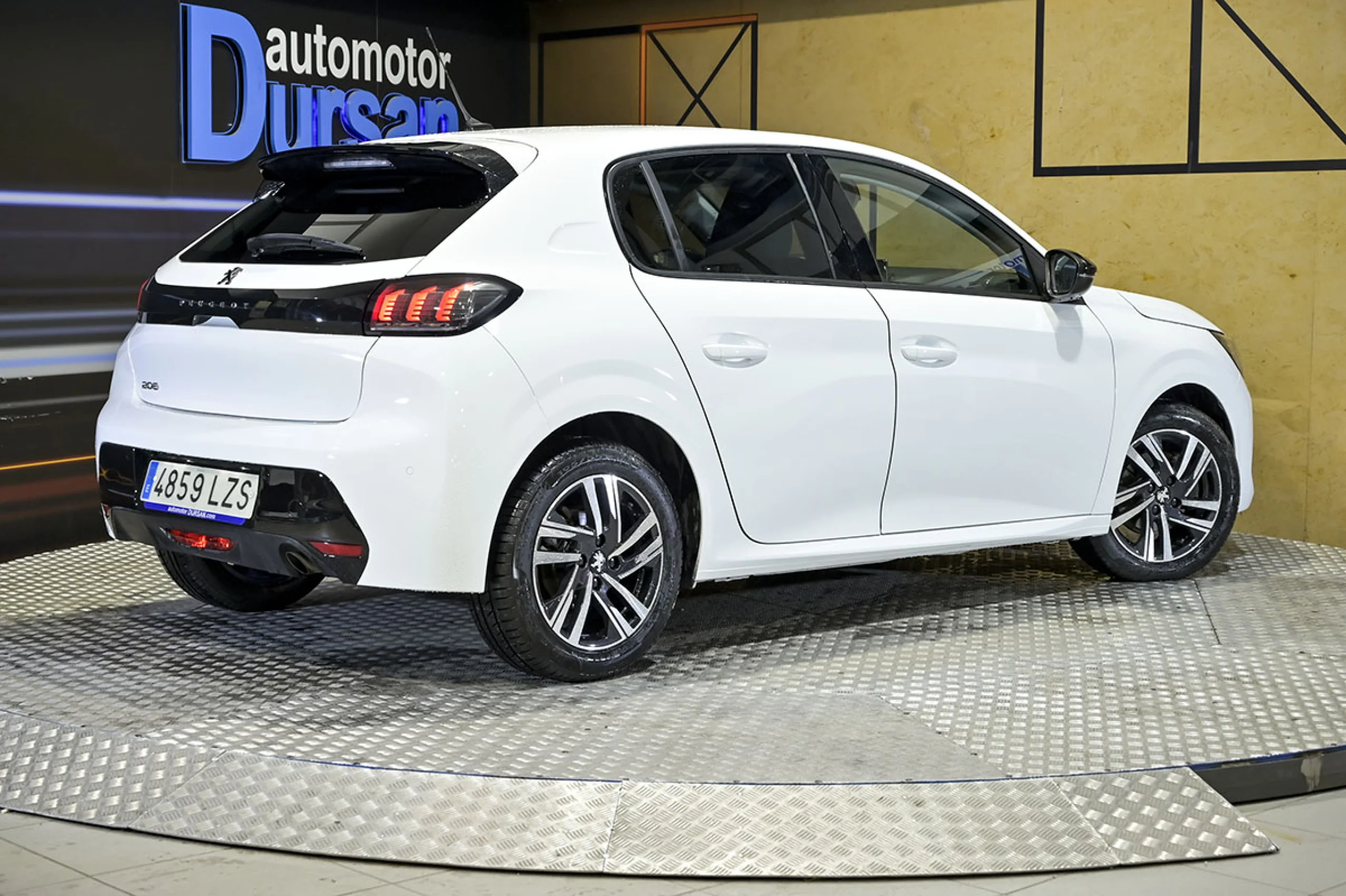 Peugeot 208 BlueHDi 73kW 100CV Allure - Foto 4