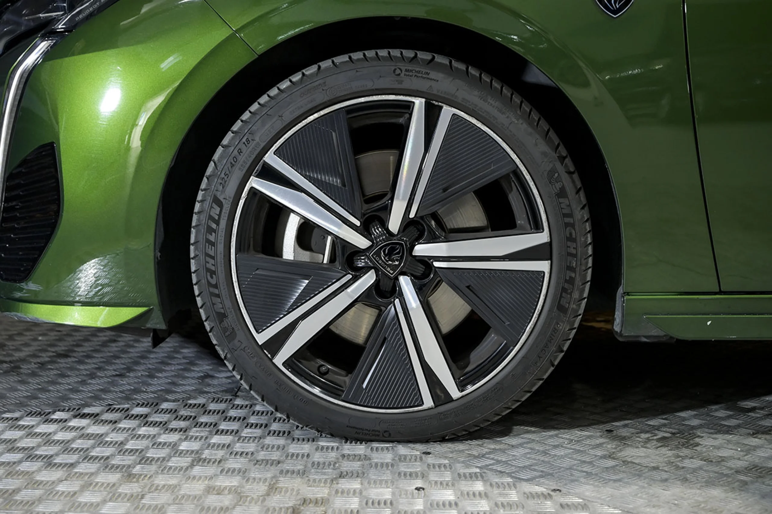 Peugeot 308 5P GT Pack Hybrid 225 eEAT8 - Foto 14