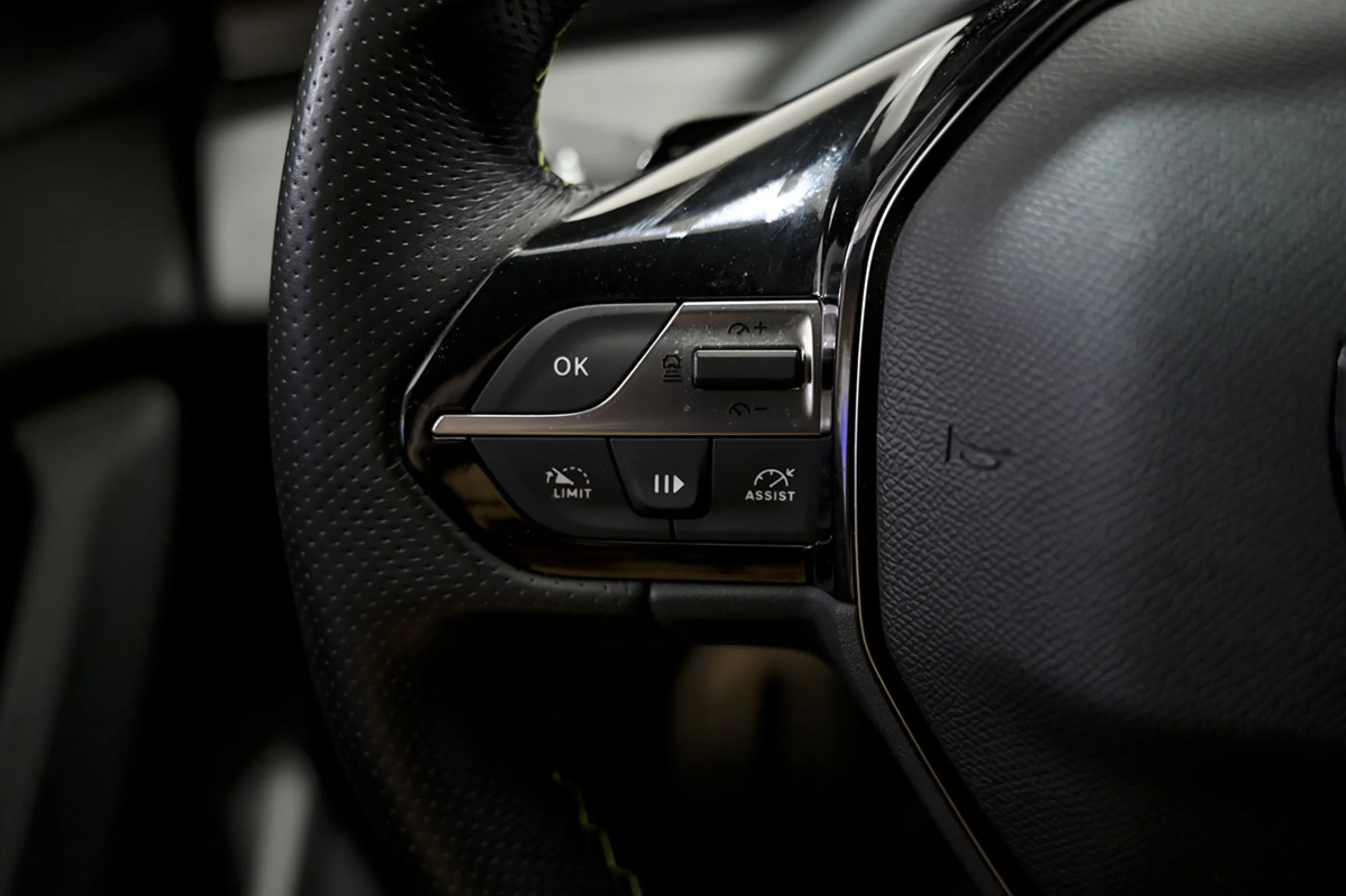 Peugeot 308 5P GT Pack Hybrid 225 eEAT8 - Foto 26