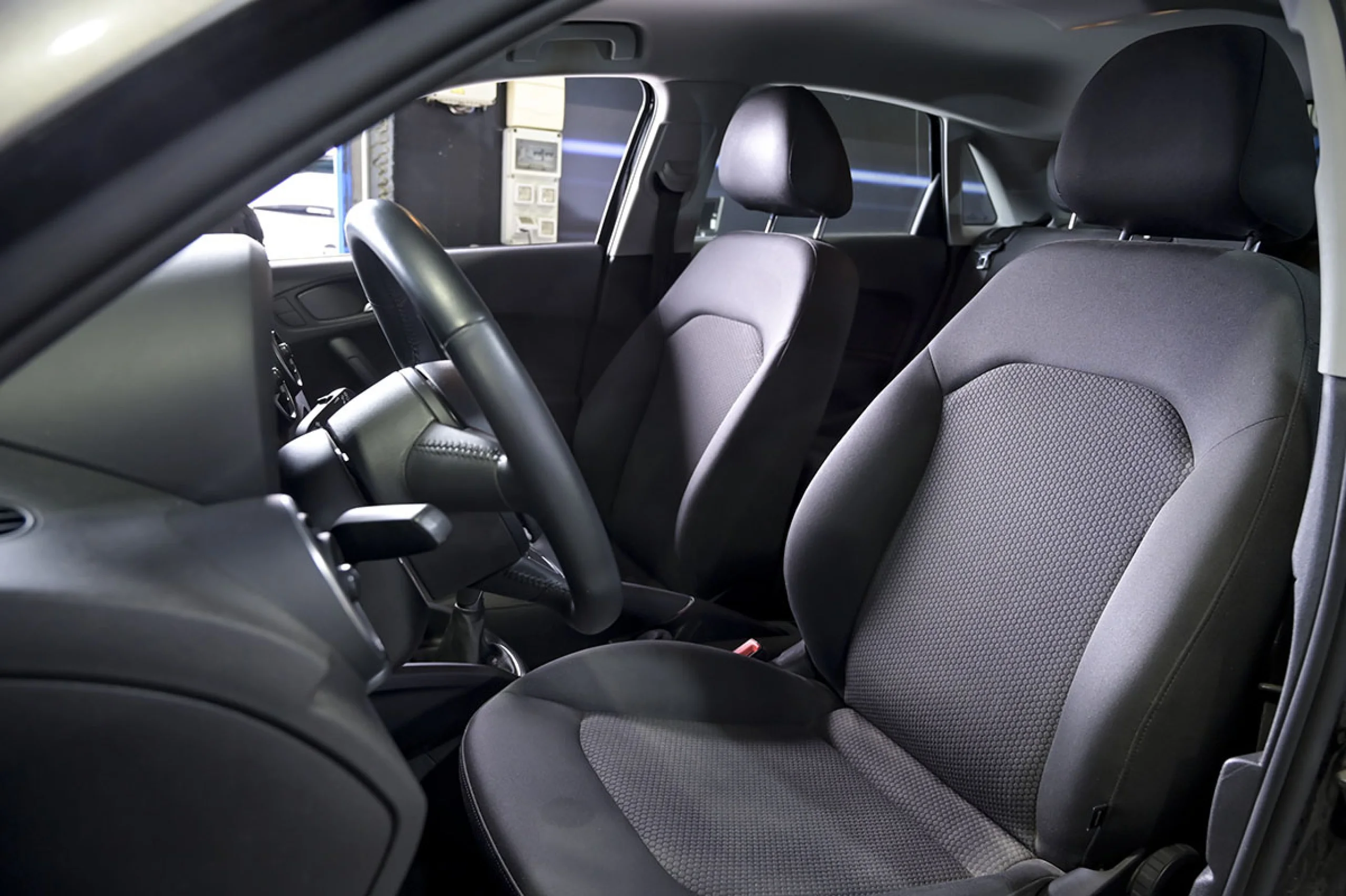 Audi A1 Sportback 1.4 TDI 90CV ultra Attraction - Foto 31