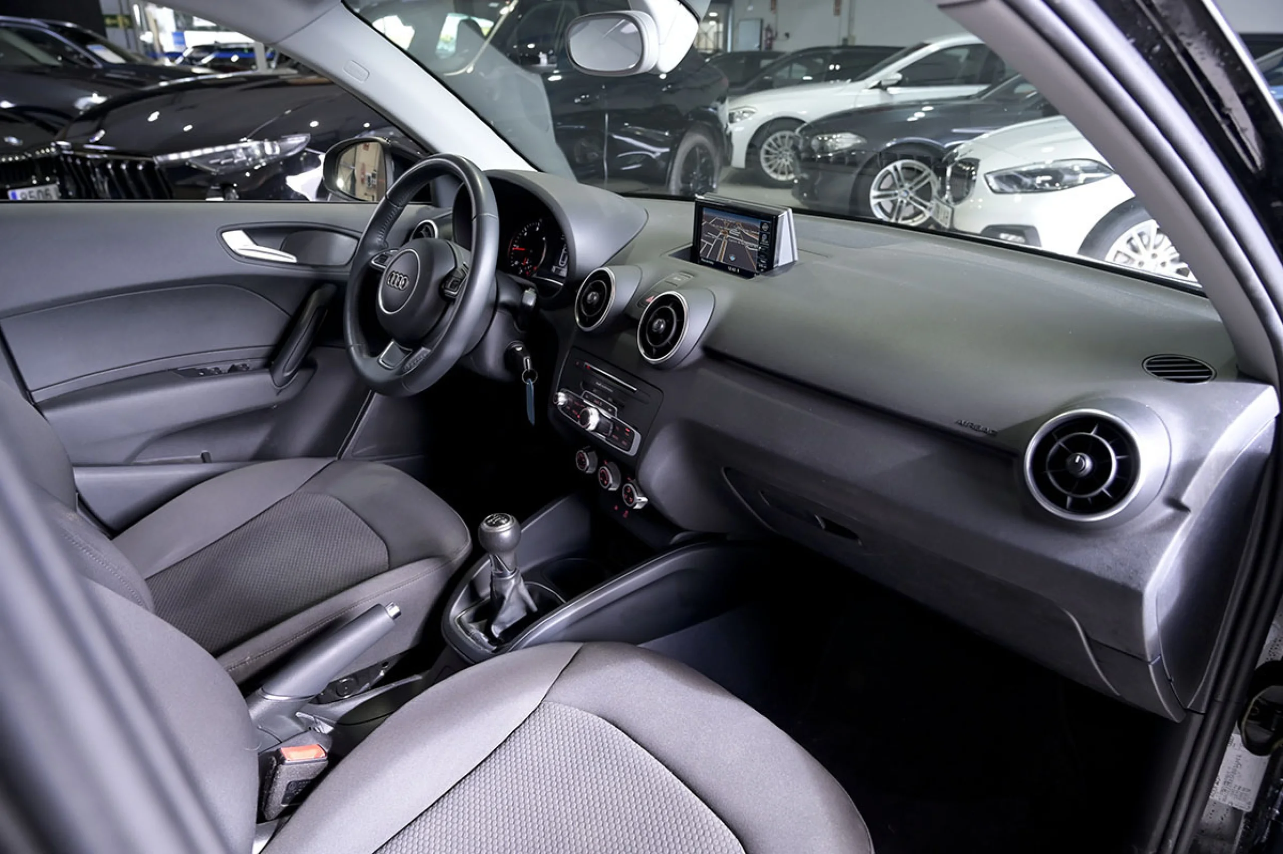 Audi A1 Sportback 1.4 TDI 90CV ultra Attraction - Foto 32