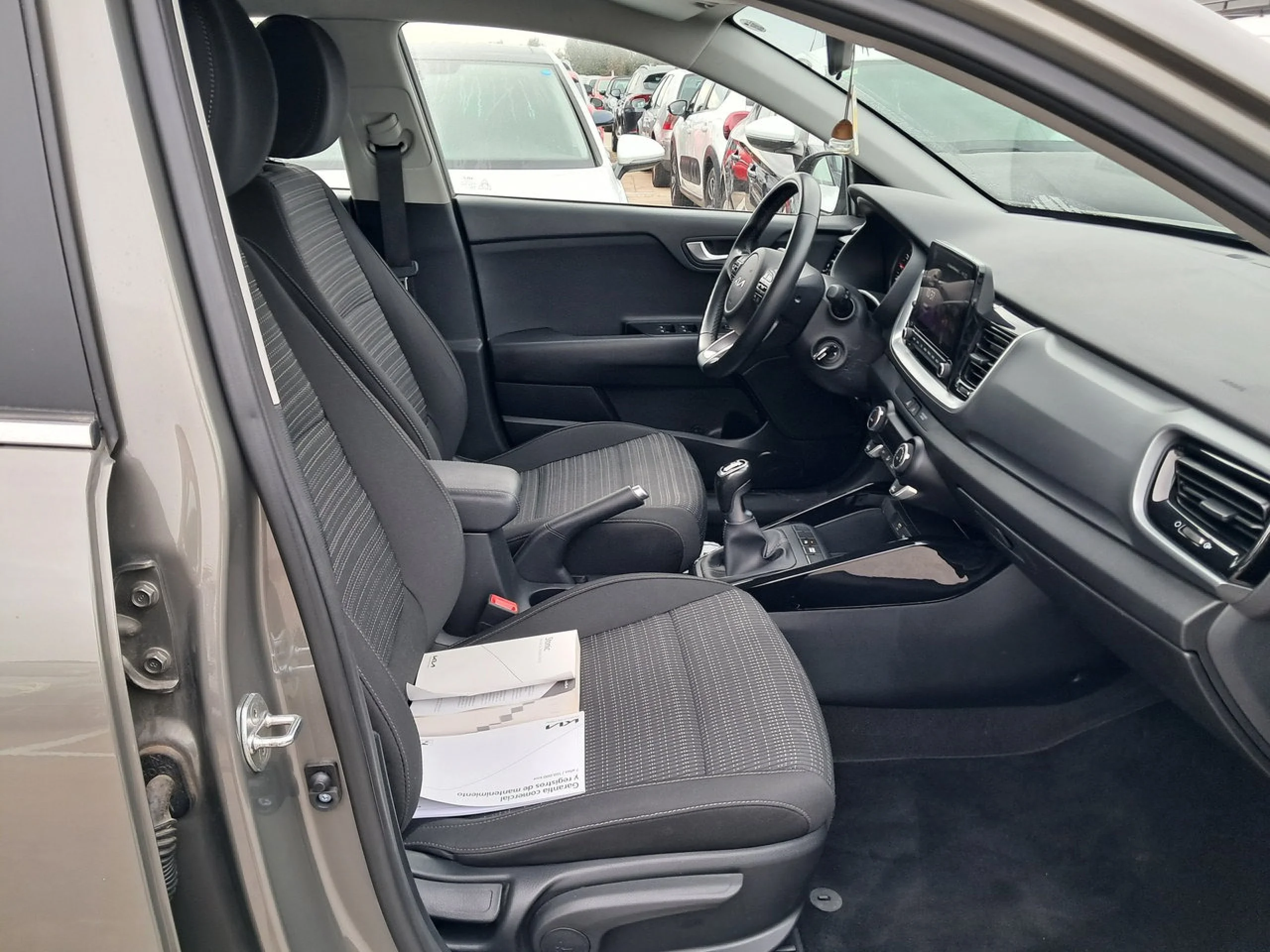 Kia Stonic 1.0 T-GDi 88kW (120CV) MHEV iMT Drive - Foto 8