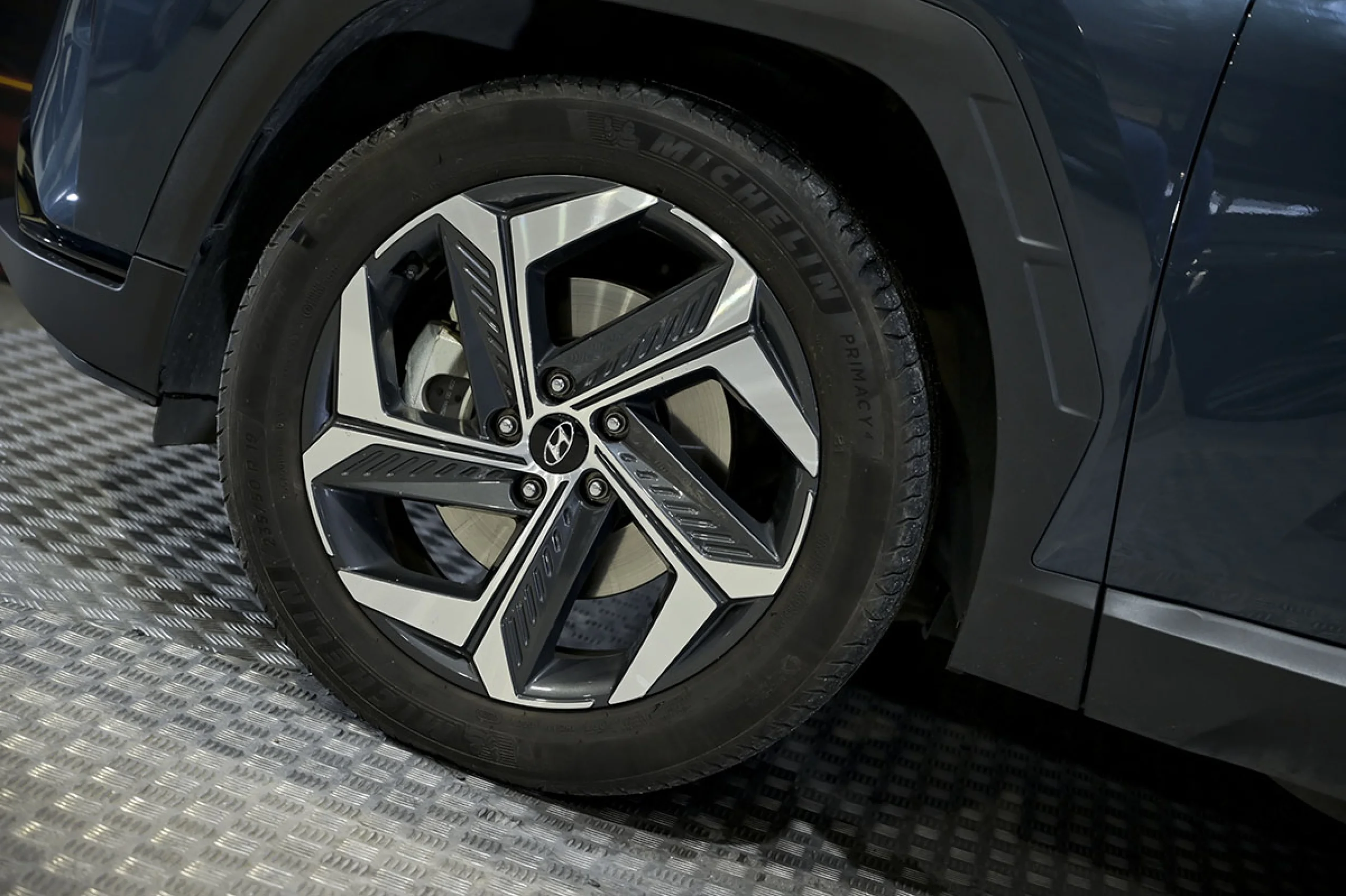 Hyundai Tucson 1.6 TGDI PHEV 195kW Maxx Auto 4X4 - Foto 14