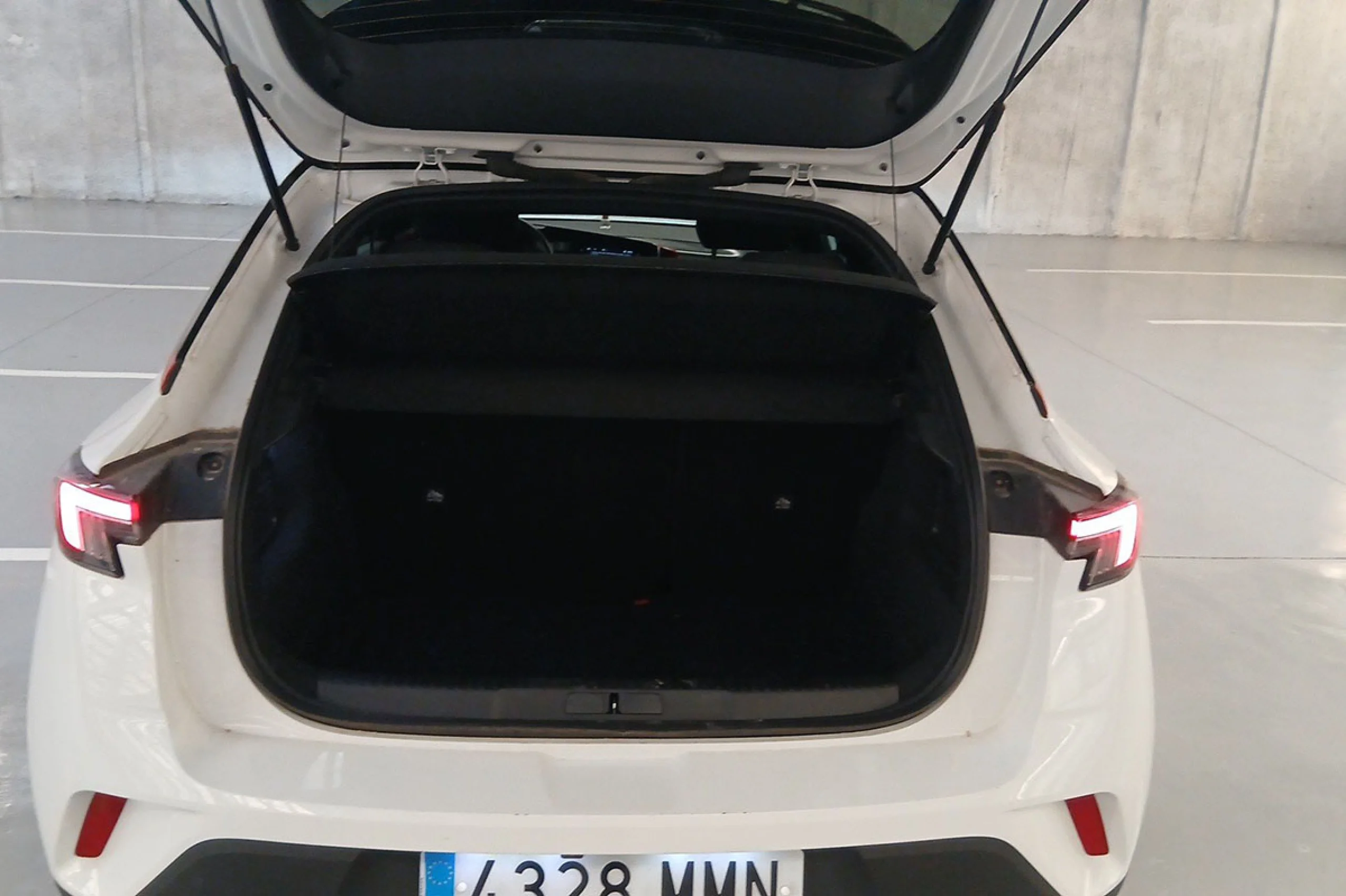 Opel Mokka e BEV 50kWh 100kW 136CV GSe - Foto 12