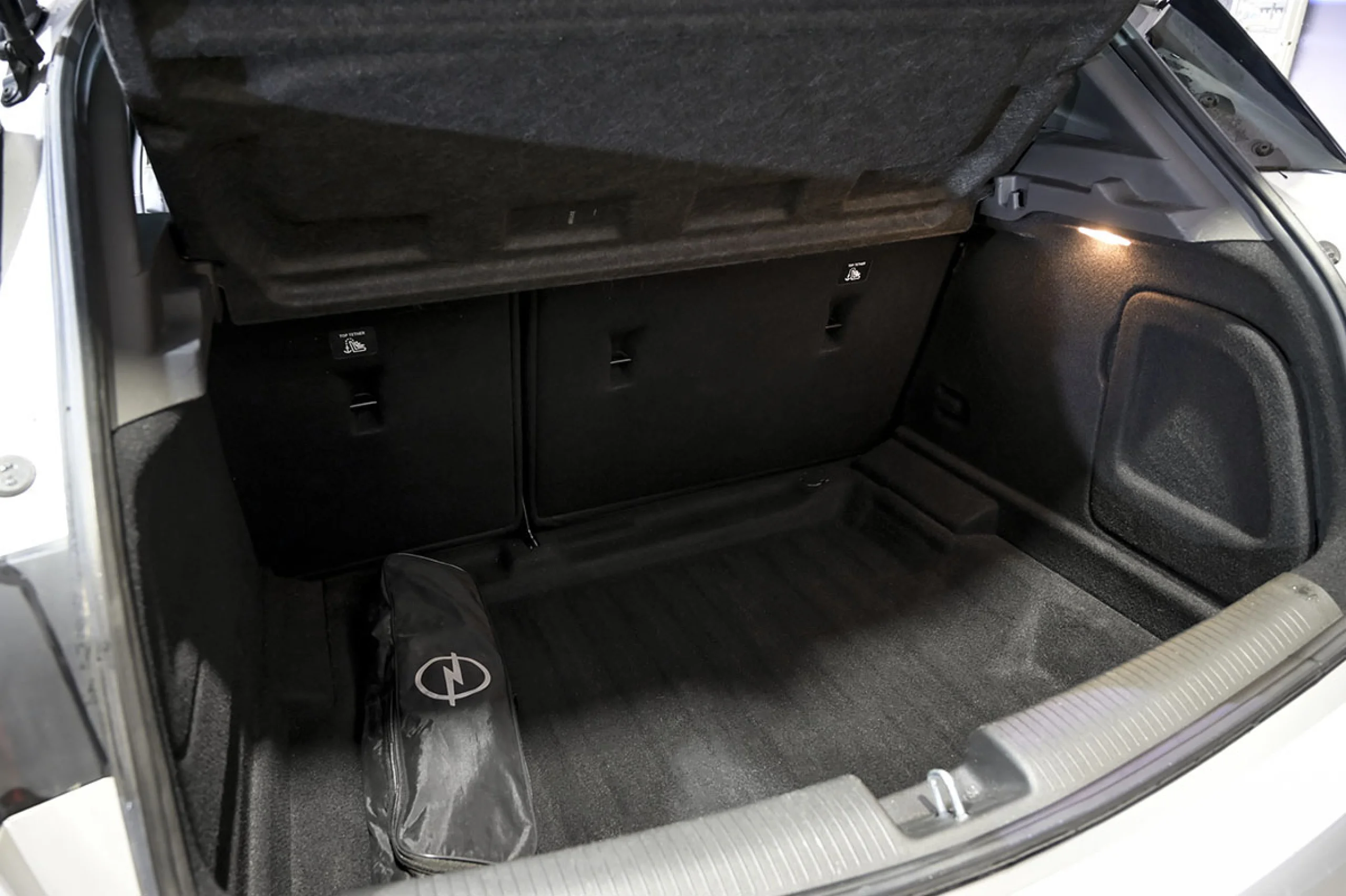 Opel Astra 1.2T SHL 81kW 110CV GS Line - Foto 13