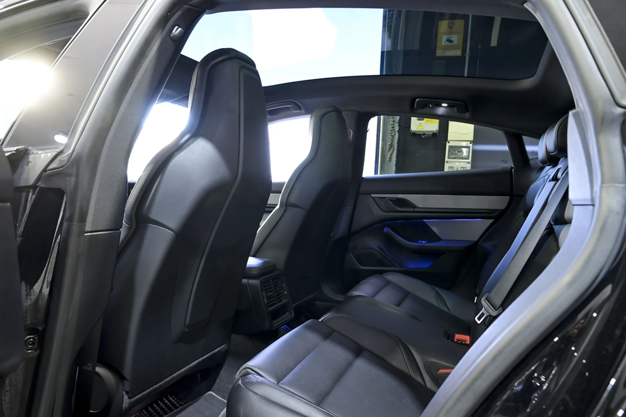 Porsche Taycan Porsche Taycan - Foto 15