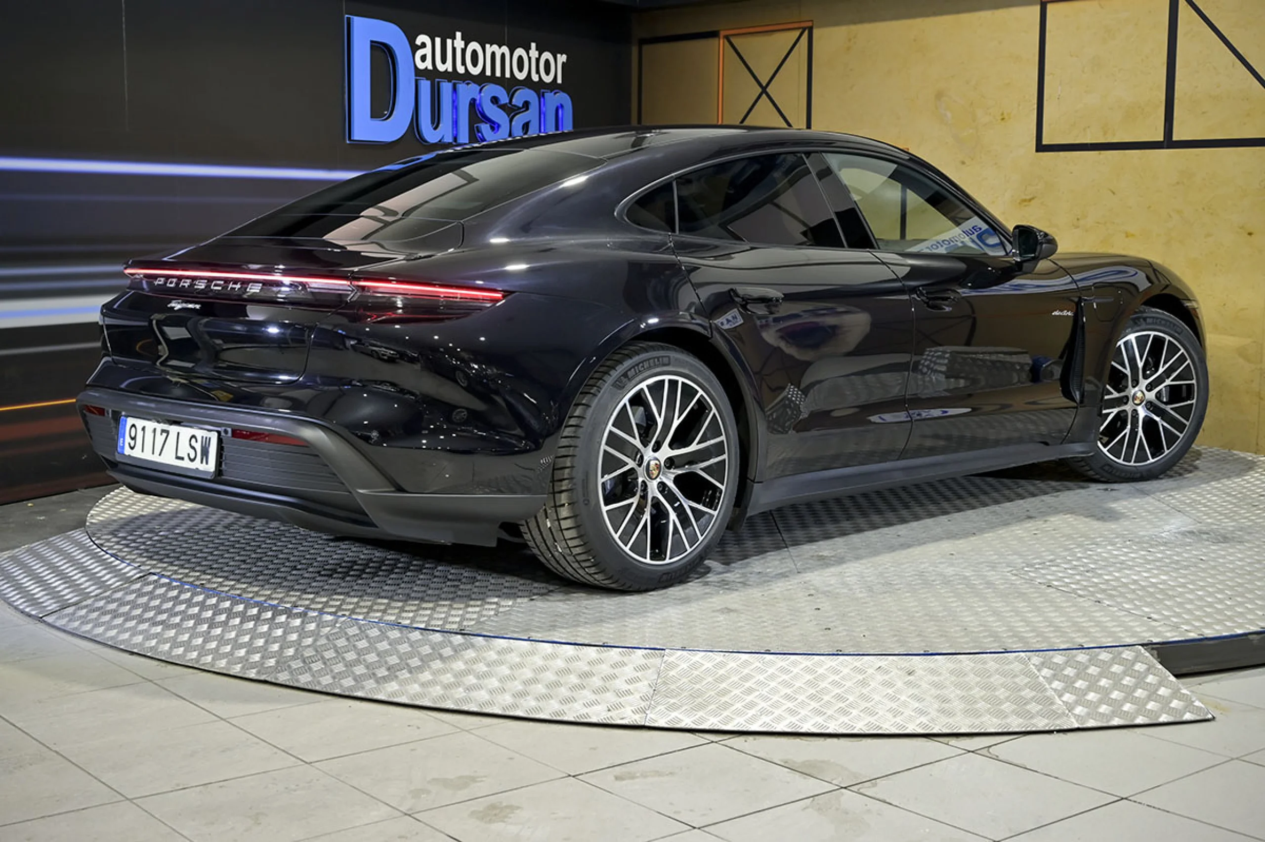 Porsche Taycan Porsche Taycan - Foto 5