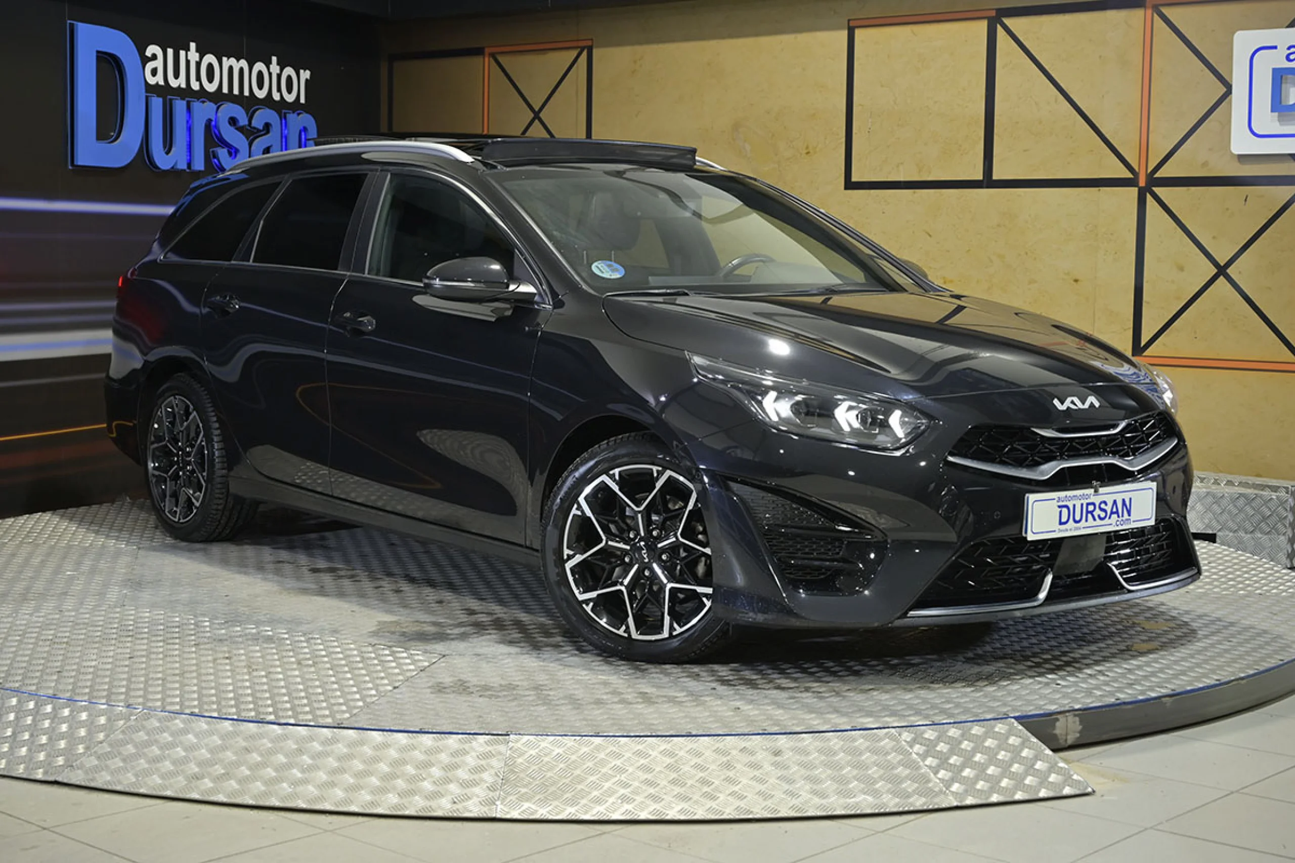 Kia Ceed Tourer Tourer 1.5 MHEV 118kW160CV GT Line DCT - Foto 3