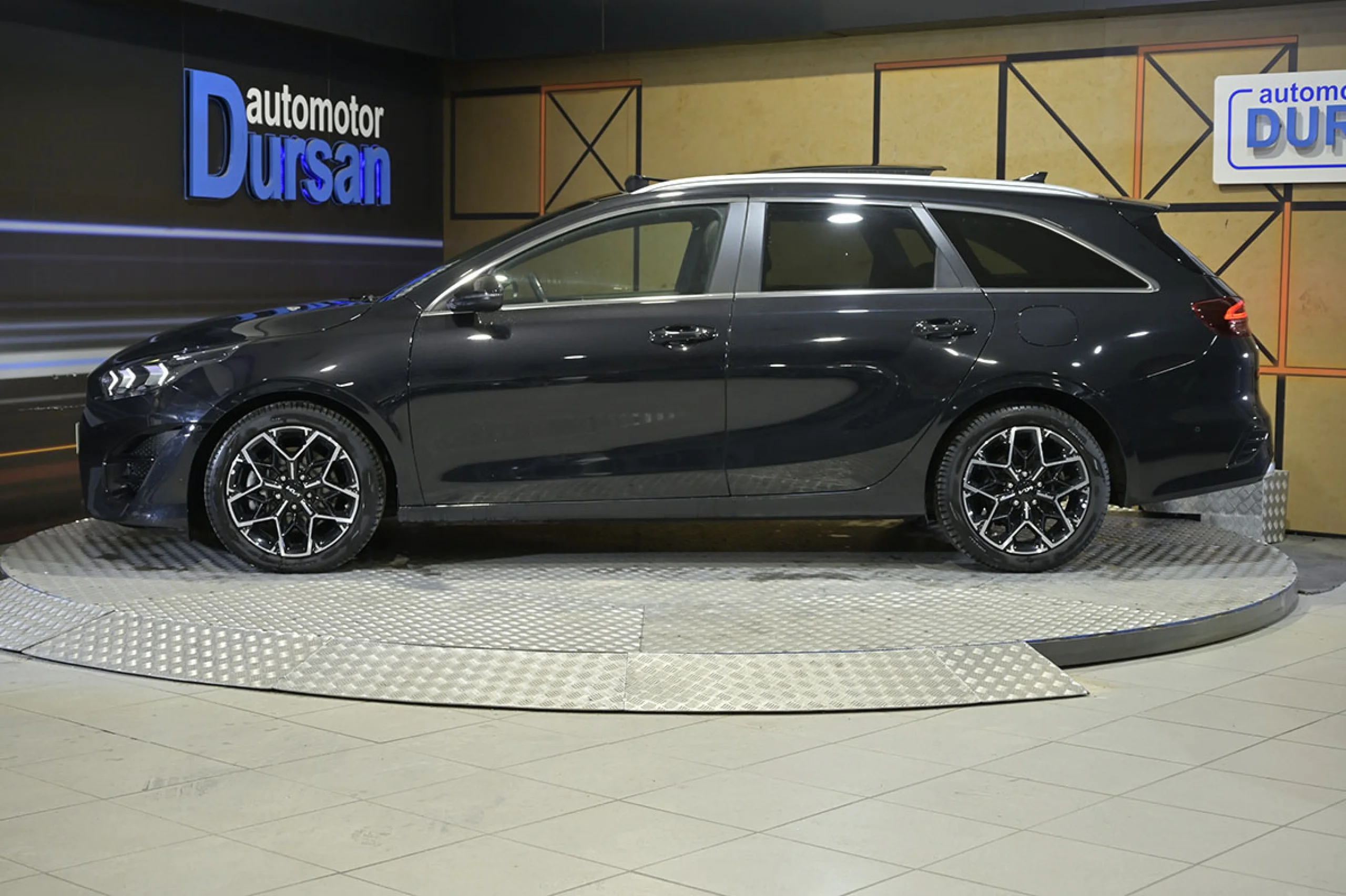 Kia Ceed Tourer Tourer 1.5 MHEV 118kW160CV GT Line DCT - Foto 20