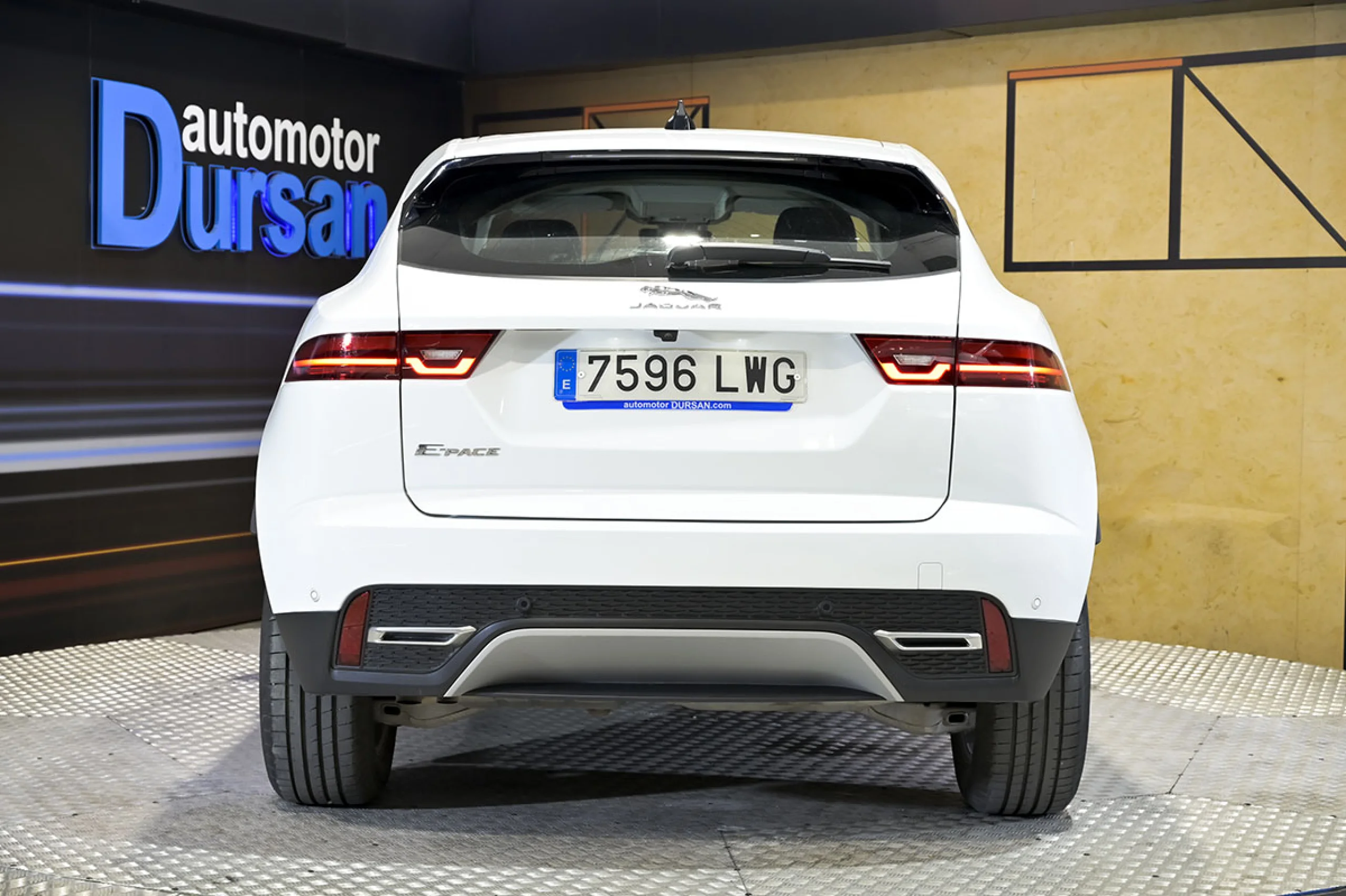 Jaguar E-Pace 2.0D 163PS MHEV S 4WD Auto - Foto 12