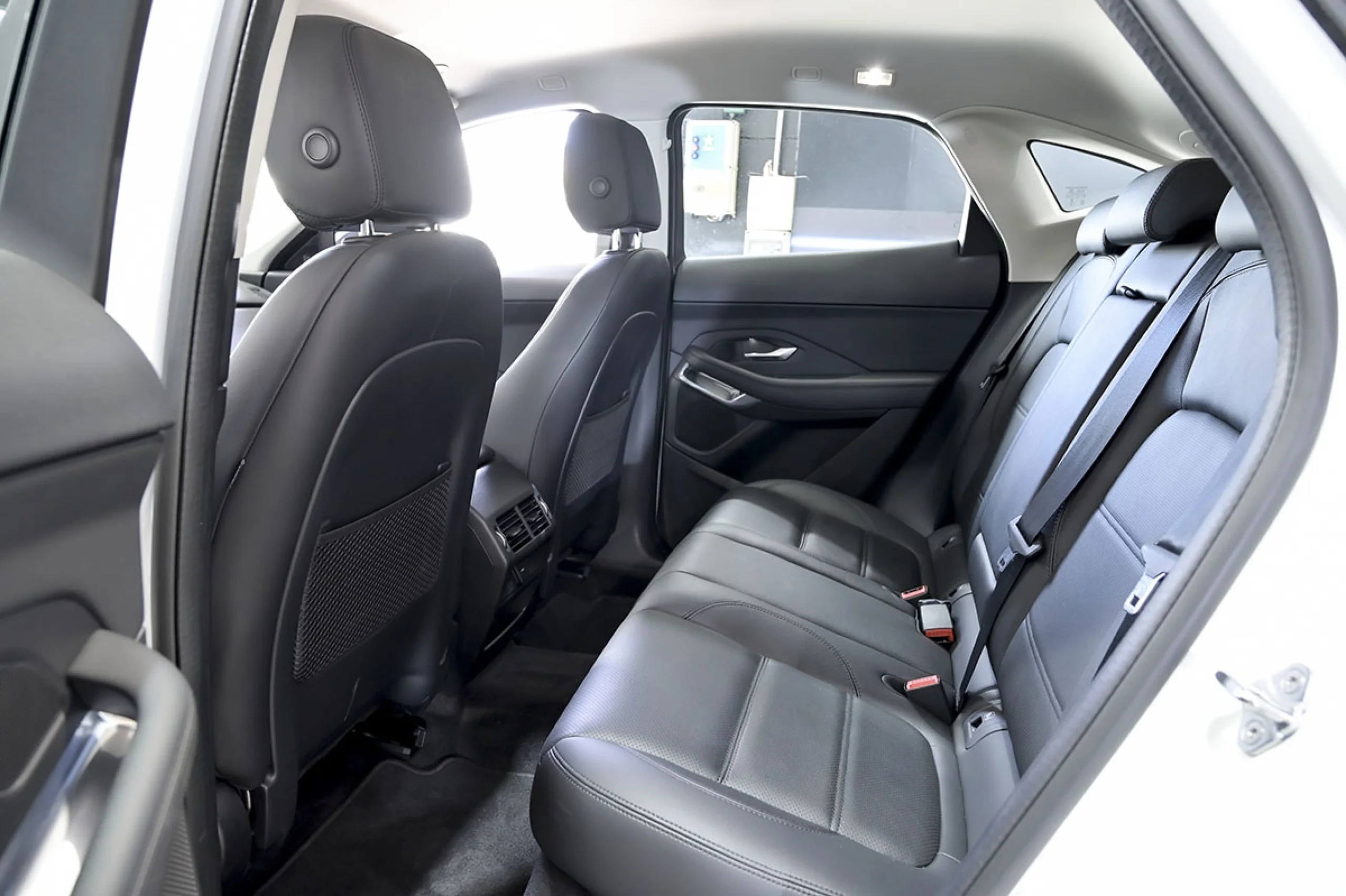 Jaguar E-Pace 2.0D 163PS MHEV S 4WD Auto - Foto 16