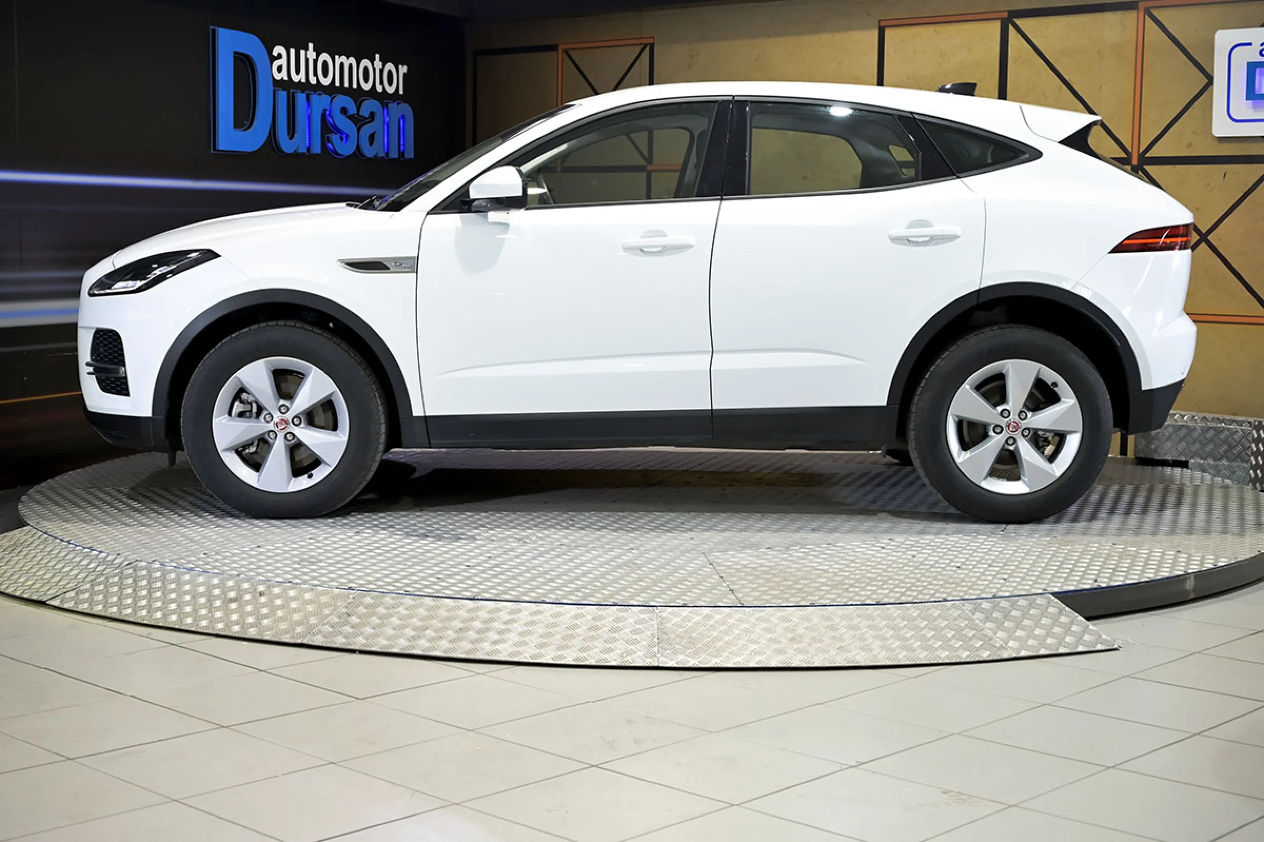 Jaguar E-Pace 2.0D 163PS MHEV S 4WD Auto - Foto 19