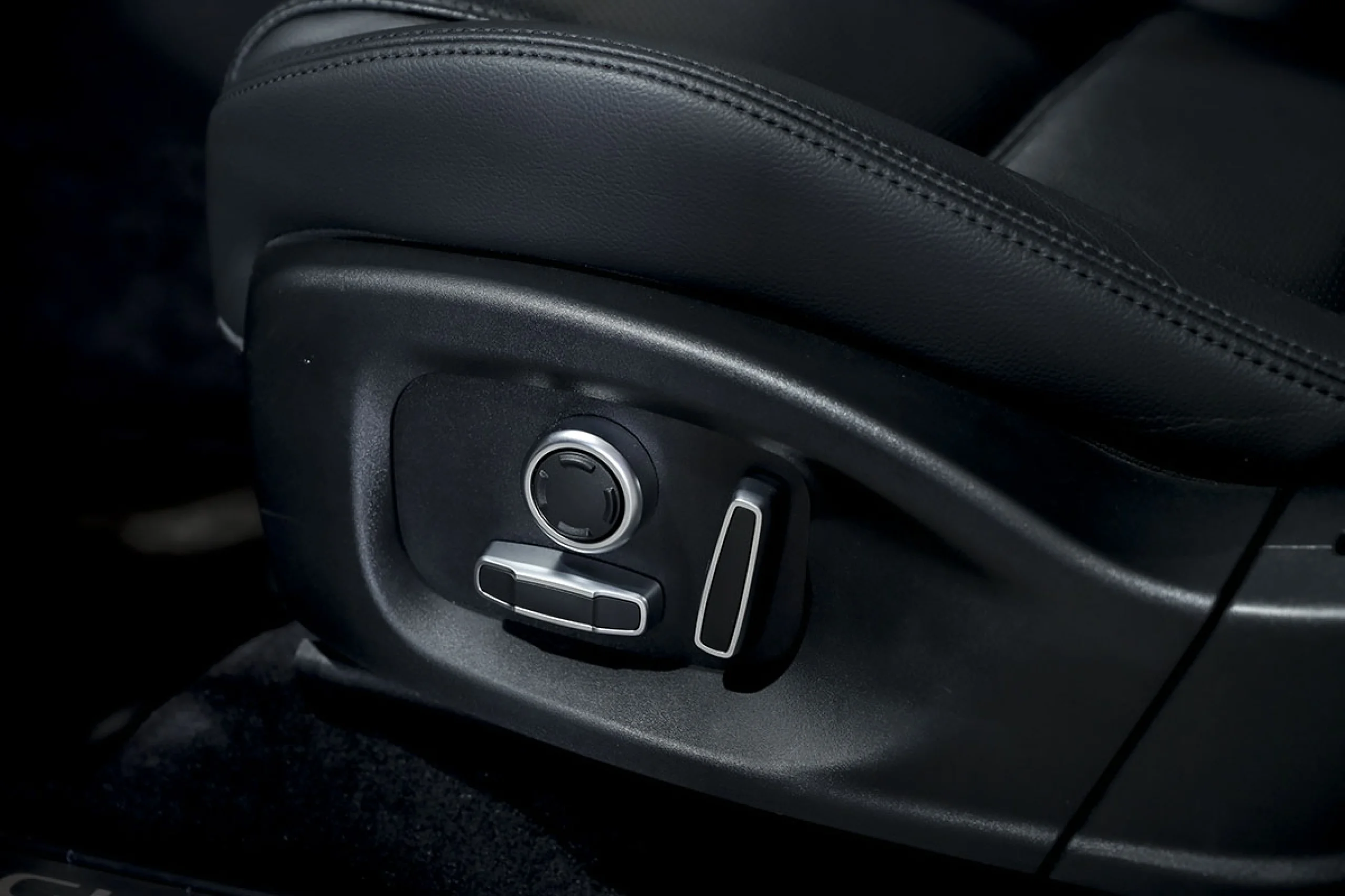 Jaguar E-Pace 2.0D 163PS MHEV S 4WD Auto - Foto 26