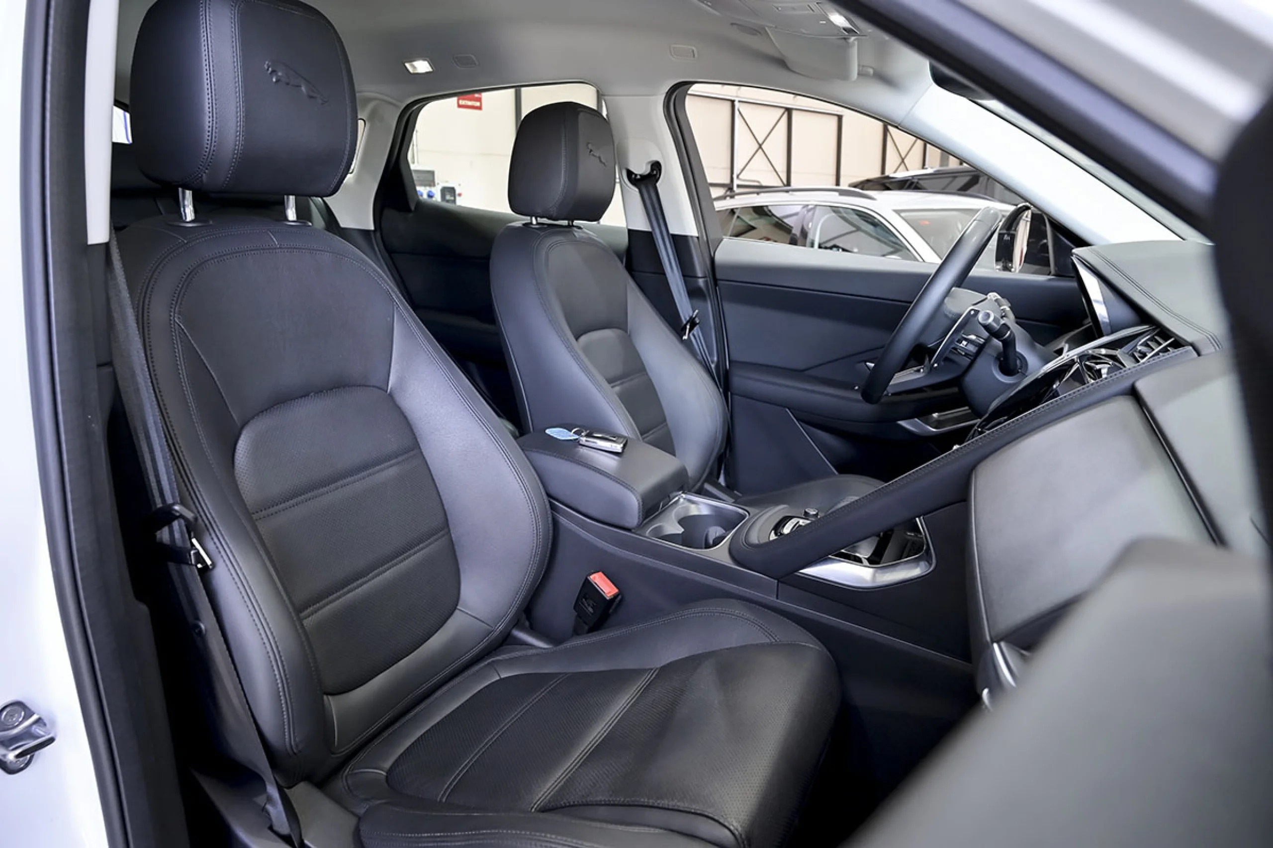 Jaguar E-Pace 2.0D 163PS MHEV S 4WD Auto - Foto 44