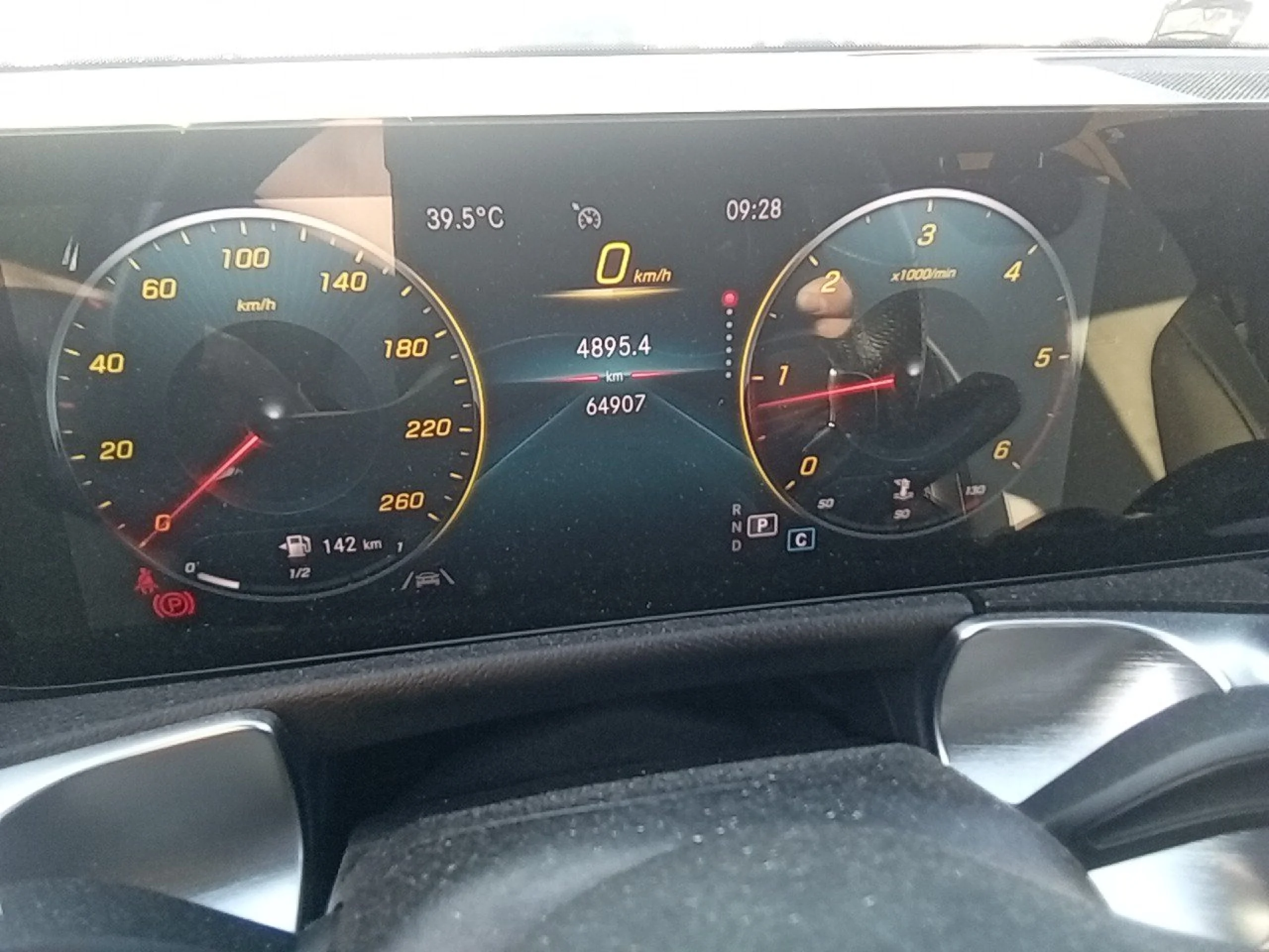 Mercedes-Benz GLB 200 MERCEDES GLB 2.0  200 D DCT 110KW (150CV) - Foto 8