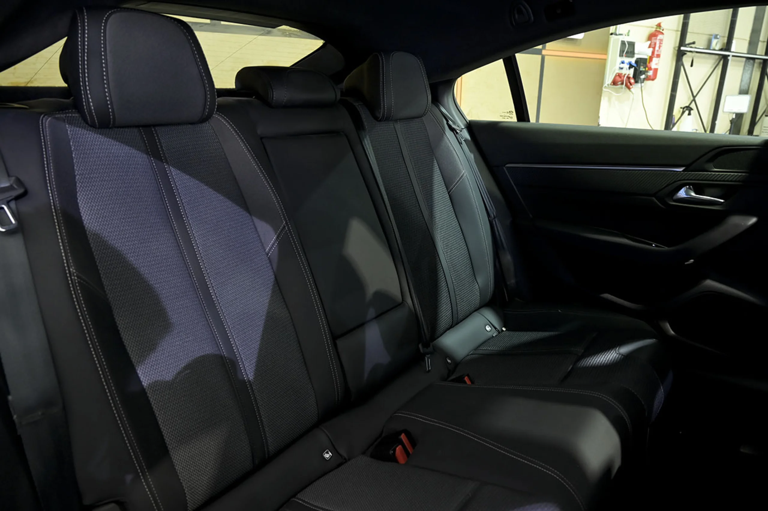 Peugeot 508 5P Allure PureTech 130 SS EAT8 - Foto 17