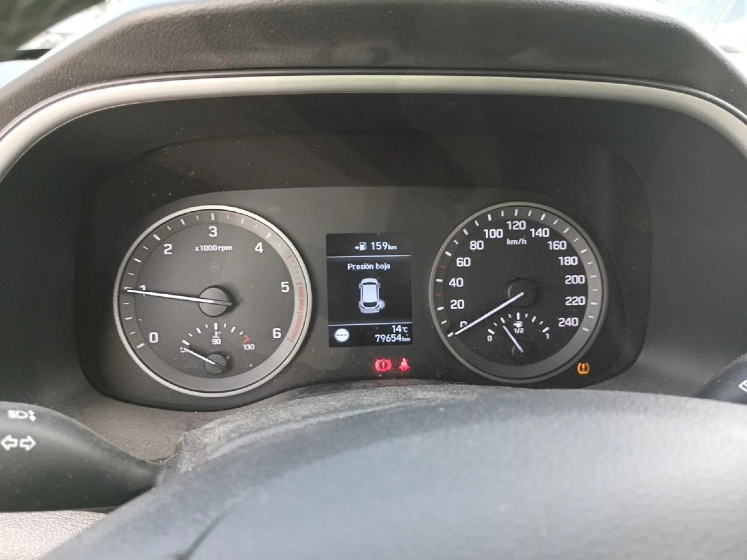 Hyundai Tucson 1.6 CRDI 85kW (116CV) SLE 4X2 - Foto 7