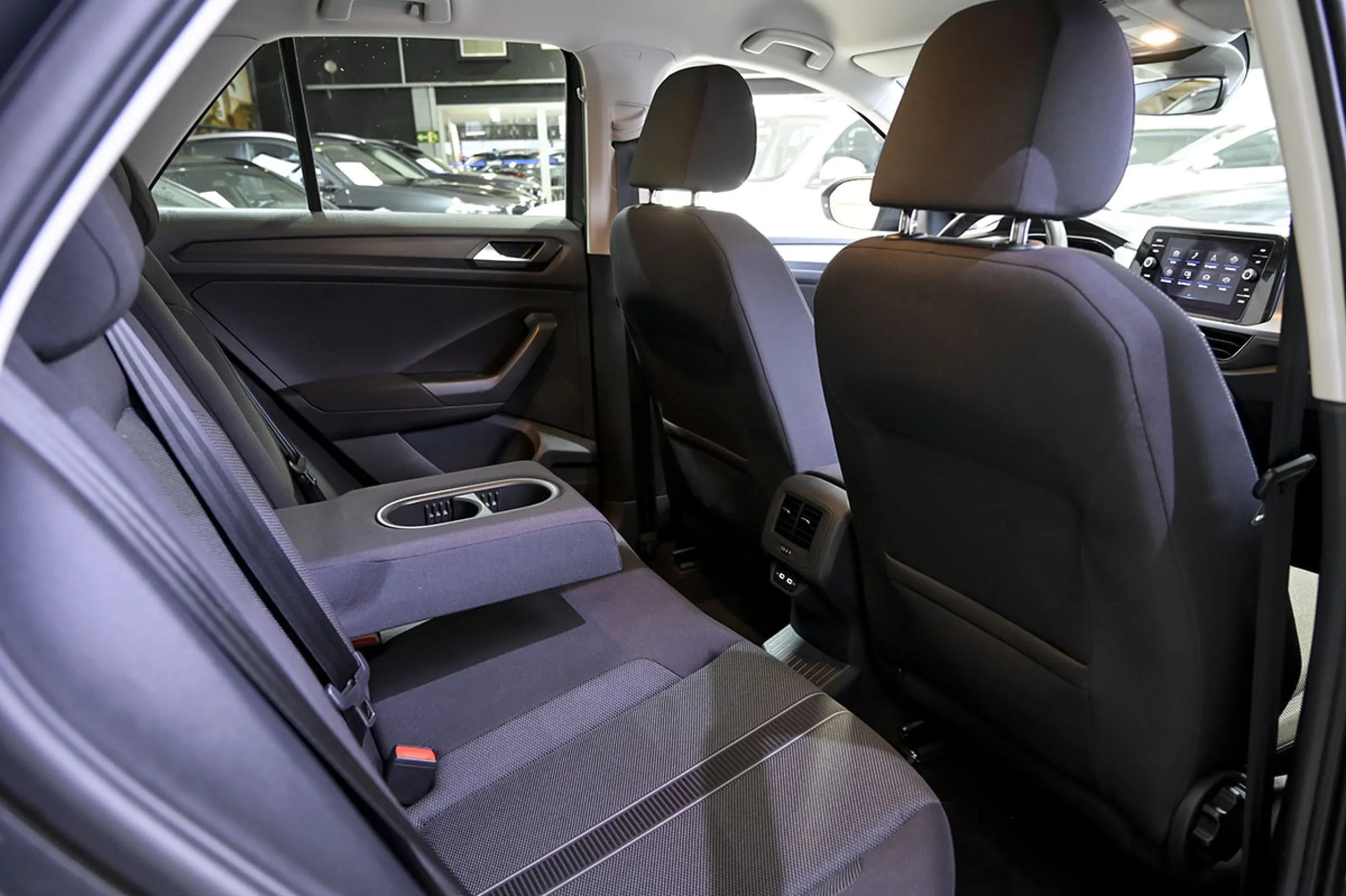 Volkswagen T-Roc Life 2.0 TDI 85kW 115CV - Foto 14