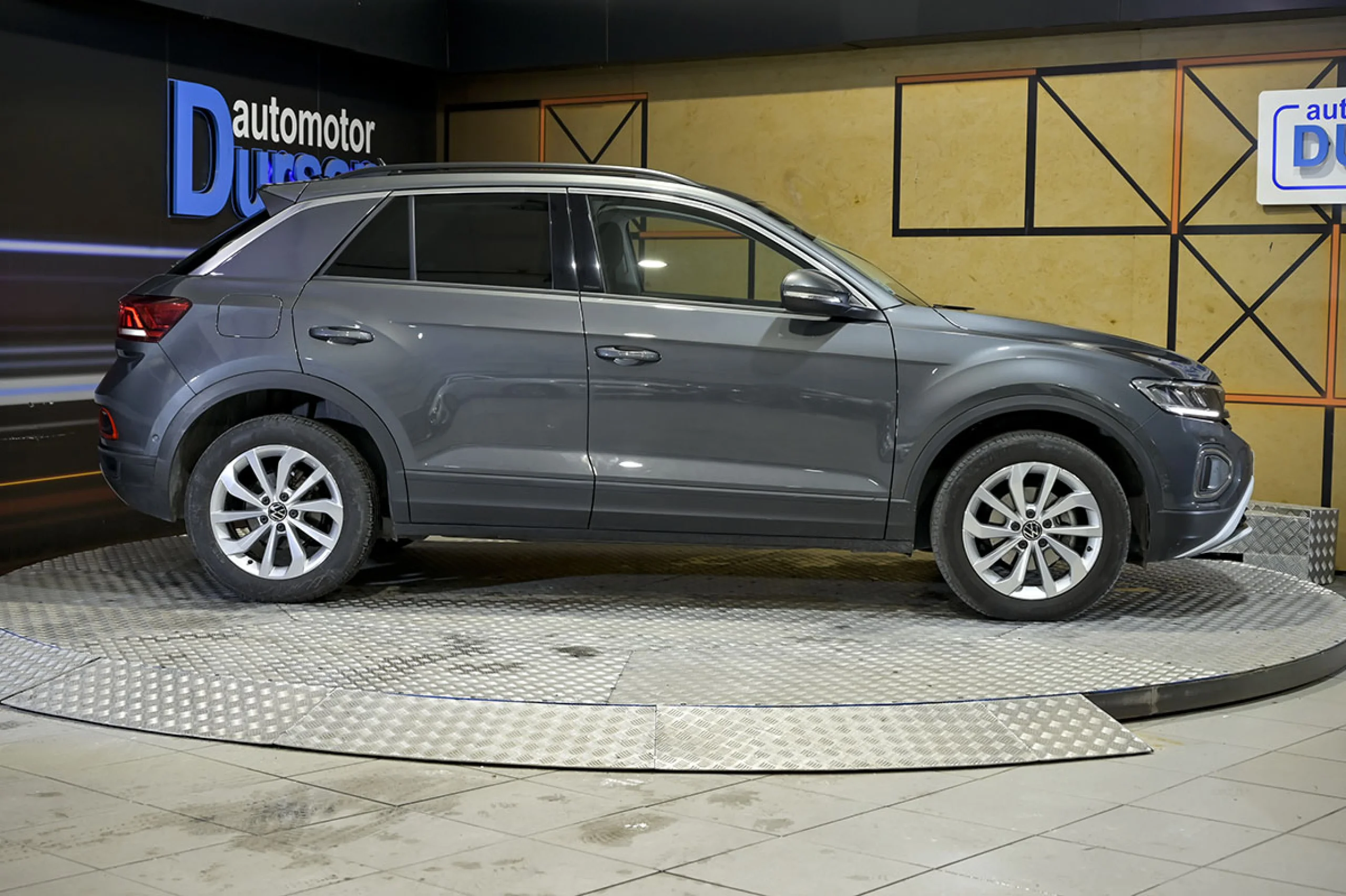 Volkswagen T-Roc Life 2.0 TDI 85kW 115CV - Foto 19