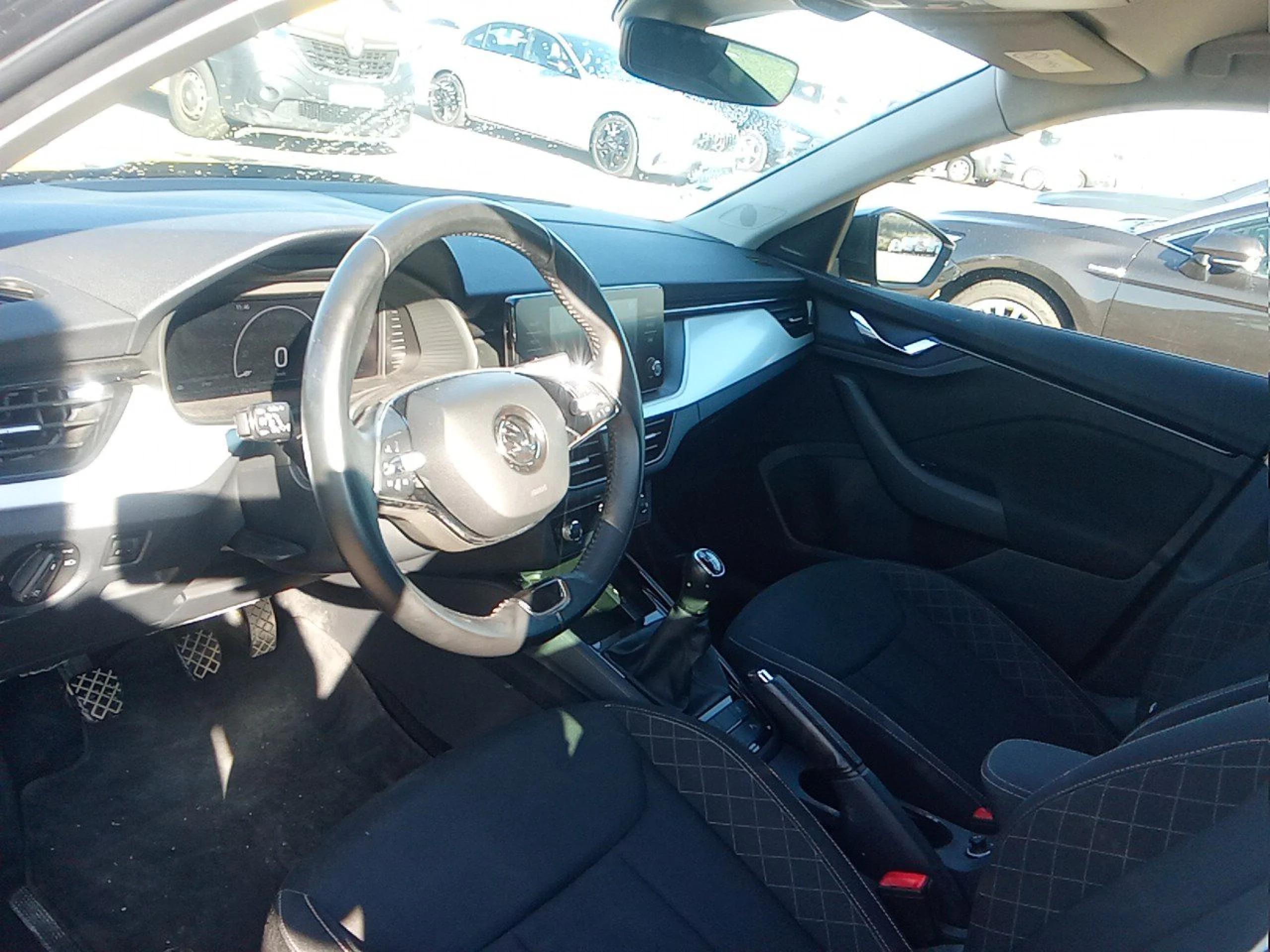 Skoda Kamiq 1.0 TSI 81kW (110CV) Emotion - Foto 7