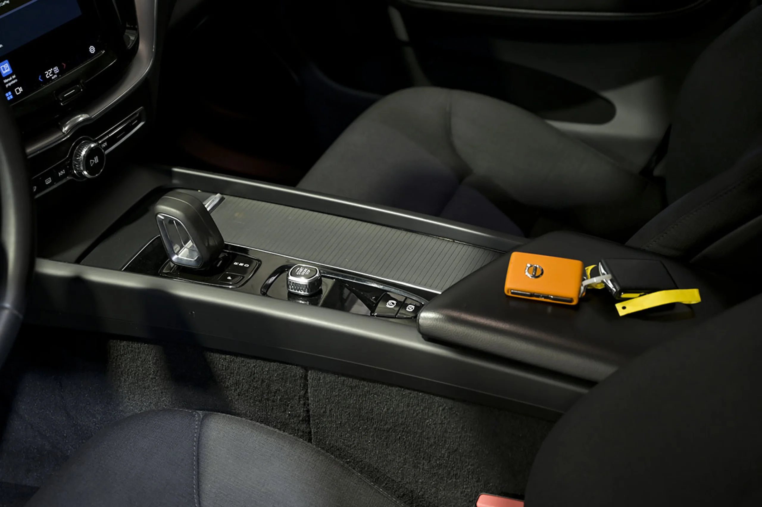 Volvo XC 60 XC60 2.0 B4 D Momentum Pro Auto - Foto 30