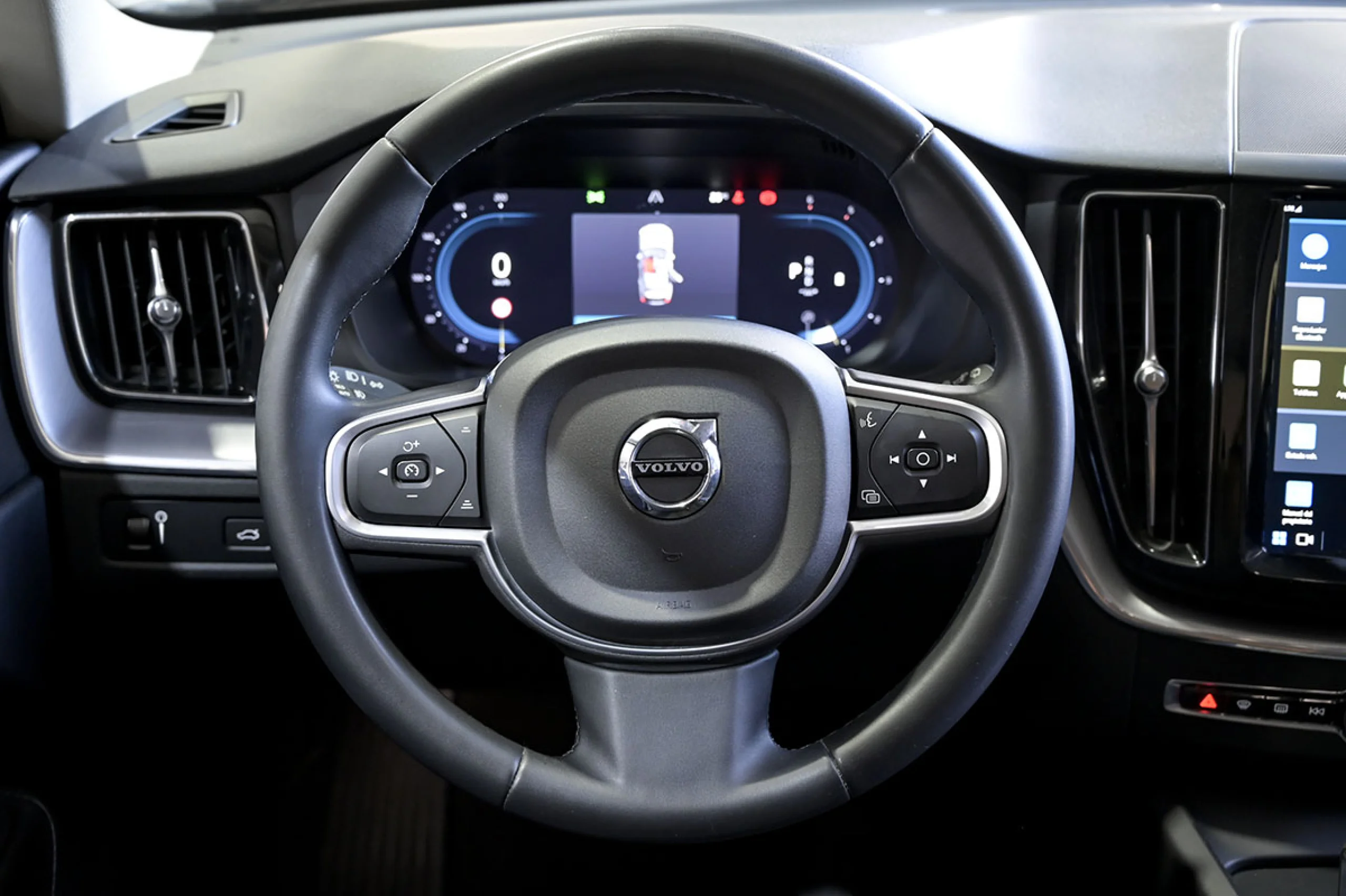 Volvo XC 60 XC60 2.0 B4 D Momentum Pro Auto - Foto 26