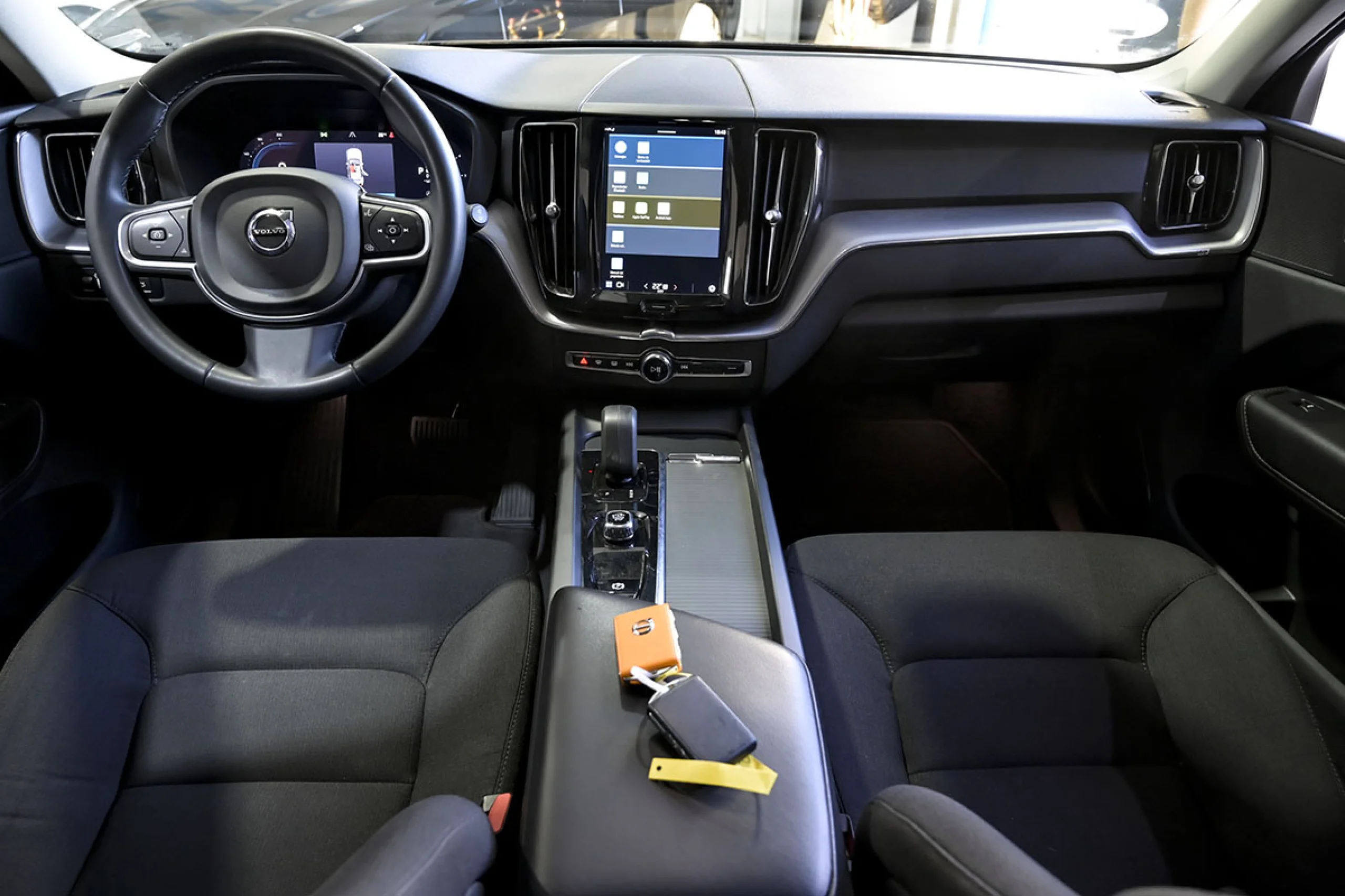 Volvo XC 60 XC60 2.0 B4 D Momentum Pro Auto - Foto 8