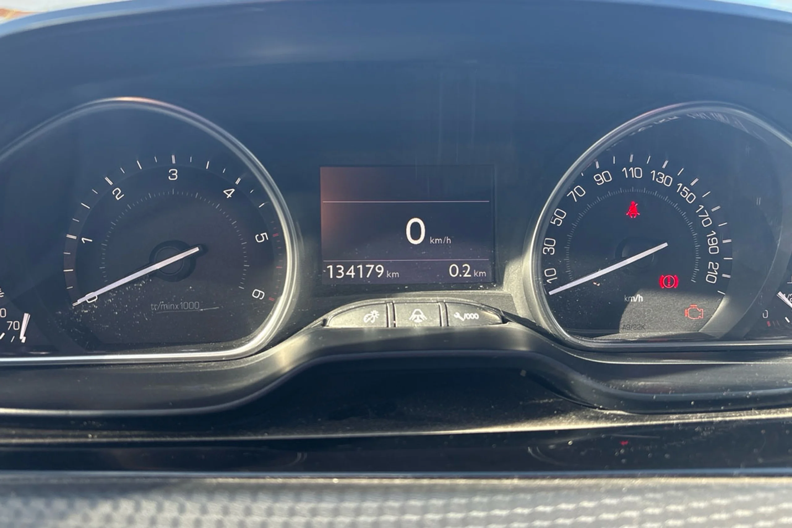 Peugeot 2008 Allure 1.6 eHDi 92 - Foto 6