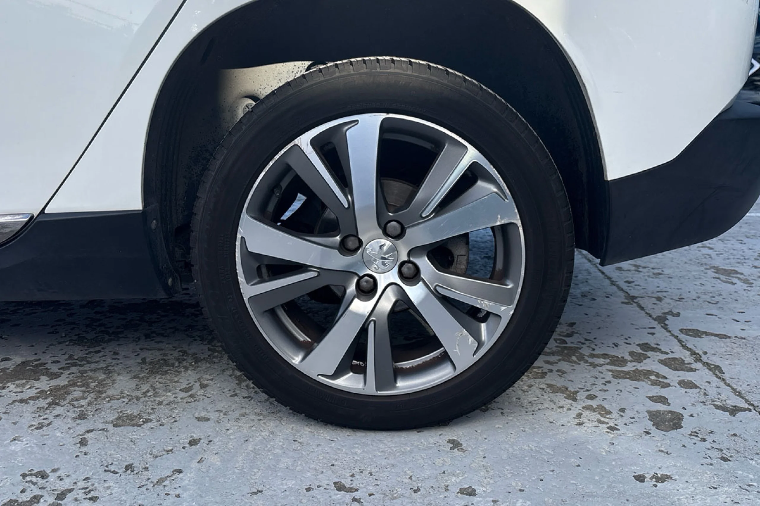 Peugeot 2008 Allure 1.6 eHDi 92 - Foto 11