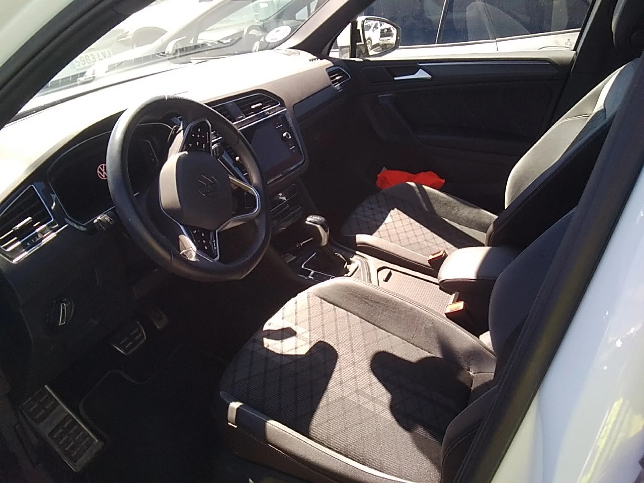 Volkswagen Tiguan R-Line 2.0 TDI 110kW (150CV) DSG - Foto 7