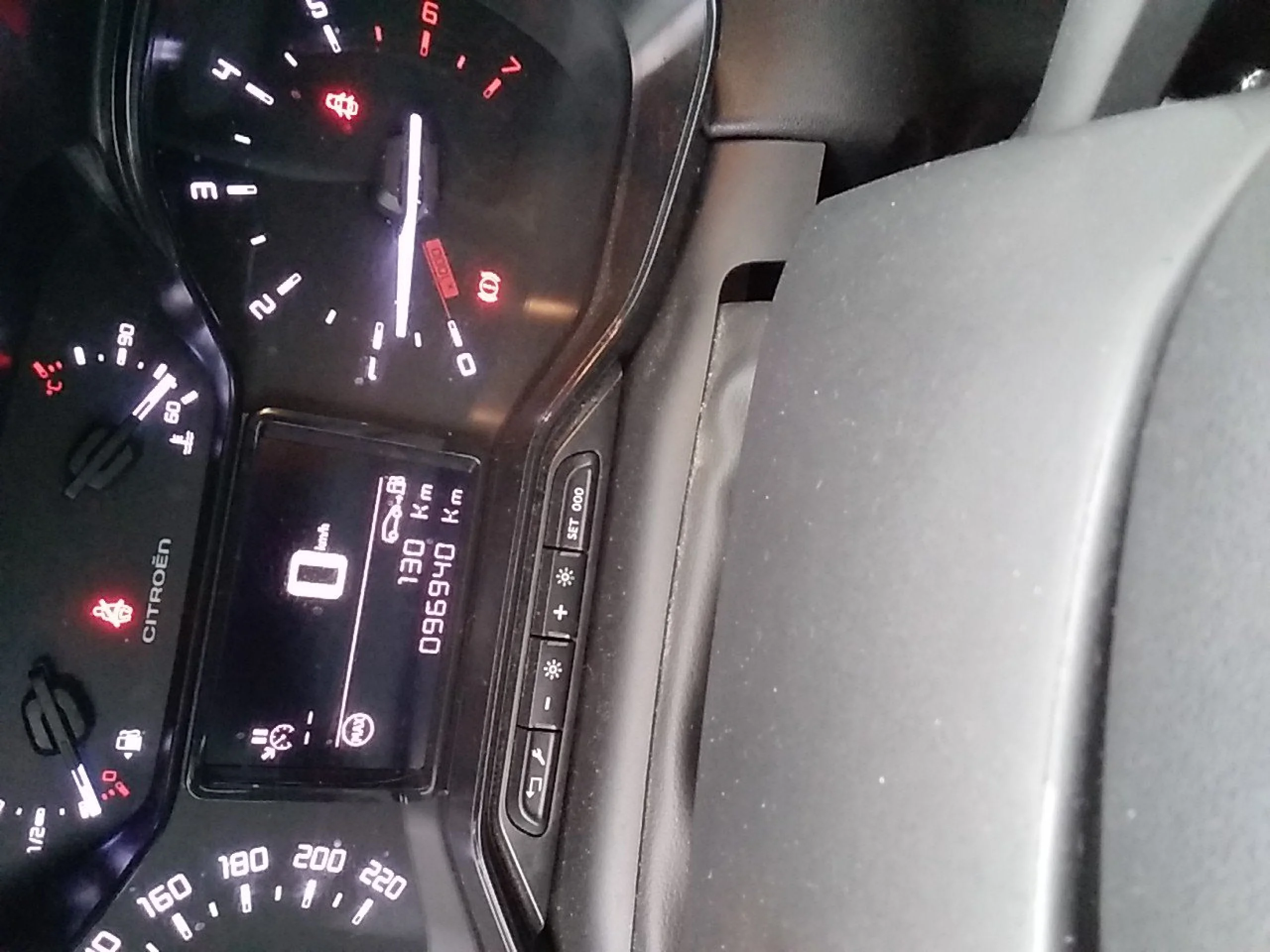 Citroen C3 Aircross BlueHDi 81kW (110CV) S&amp;S Feel Pack - Foto 8