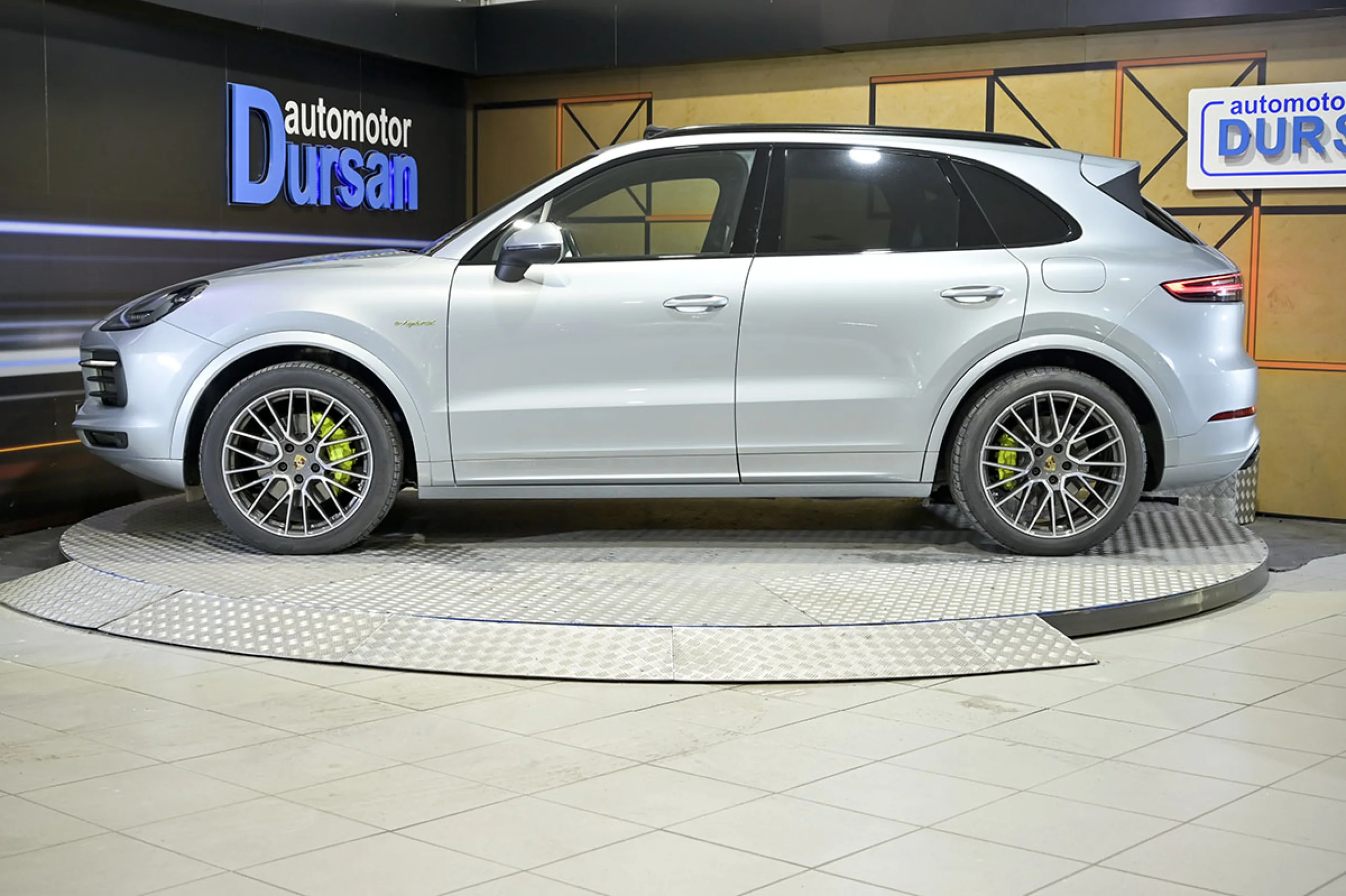 Porsche Cayenne EHybrid - Foto 19