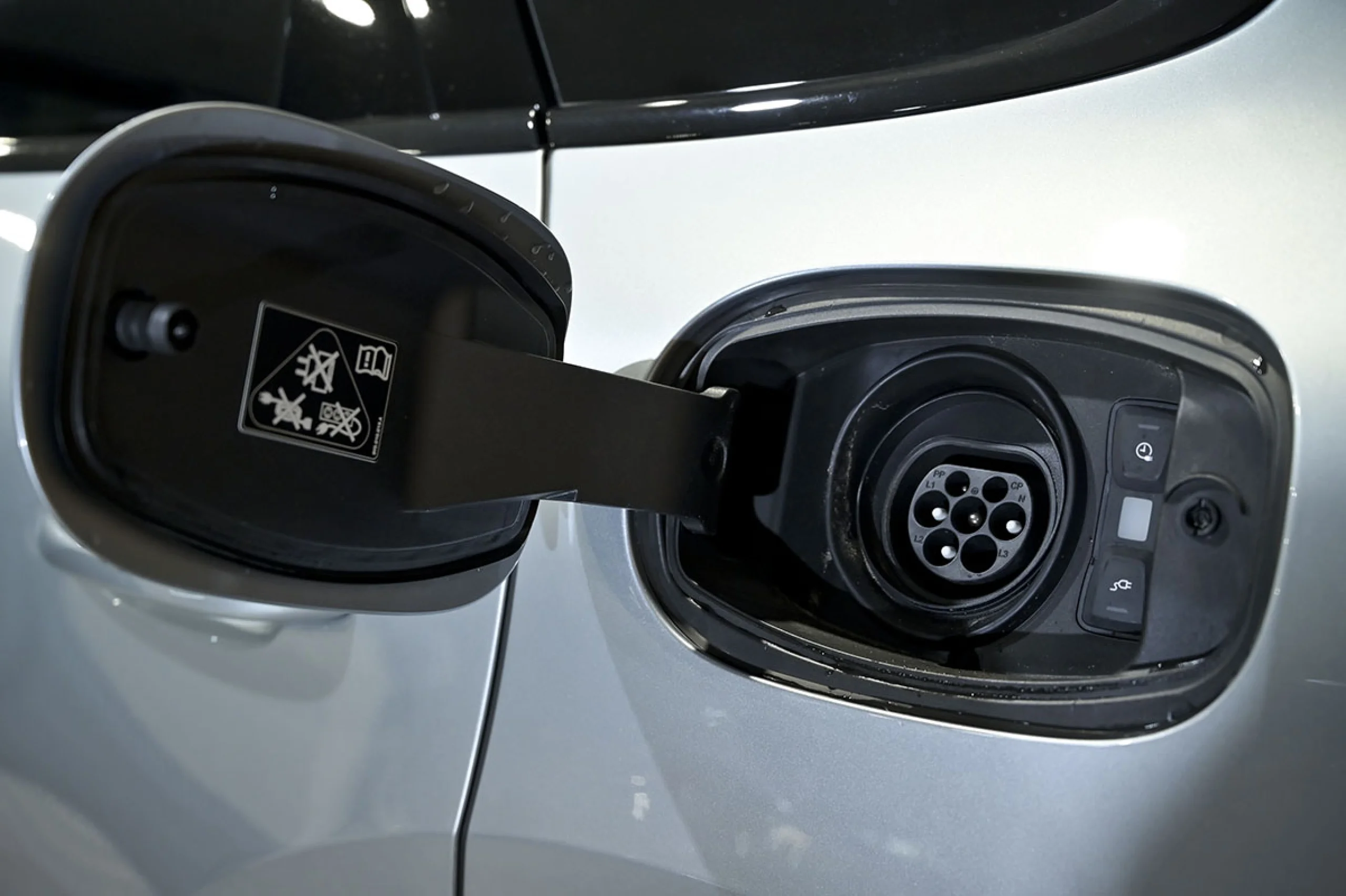 Porsche Cayenne EHybrid - Foto 21