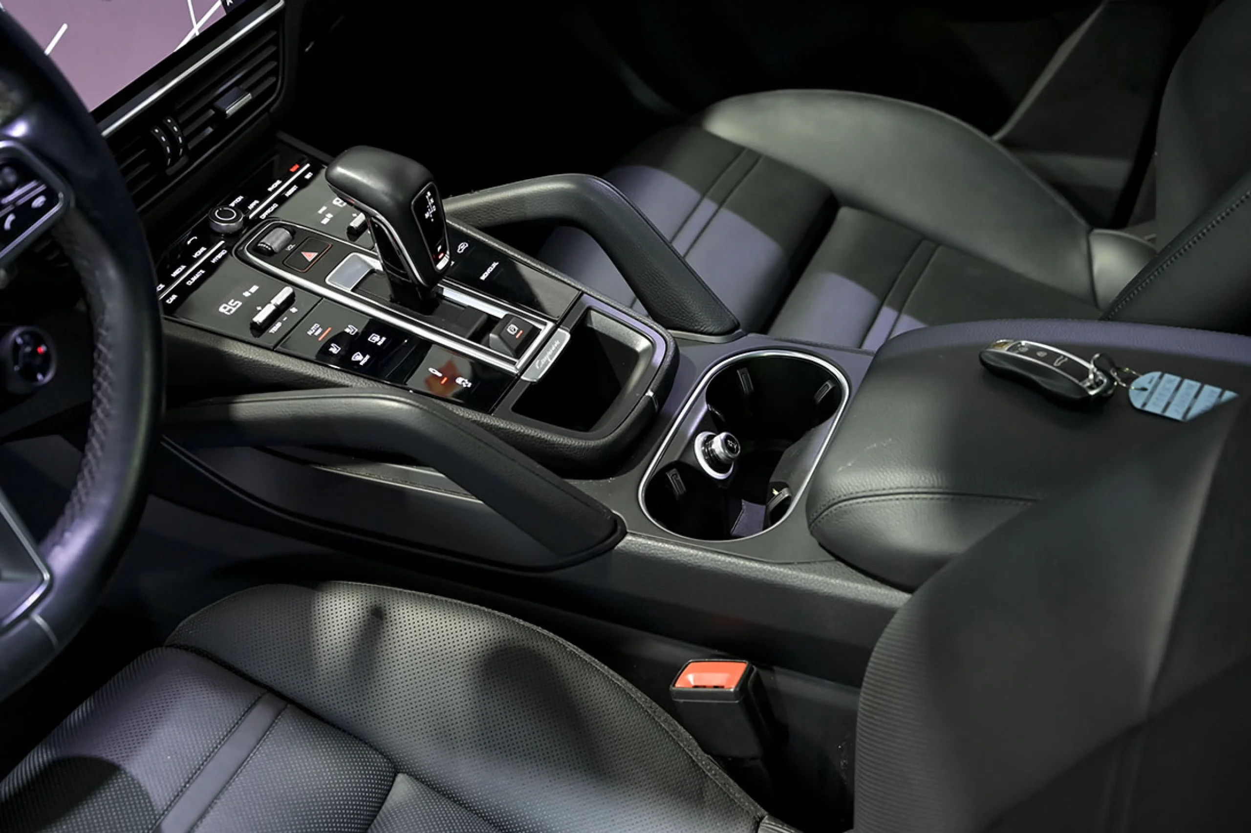 Porsche Cayenne EHybrid - Foto 36