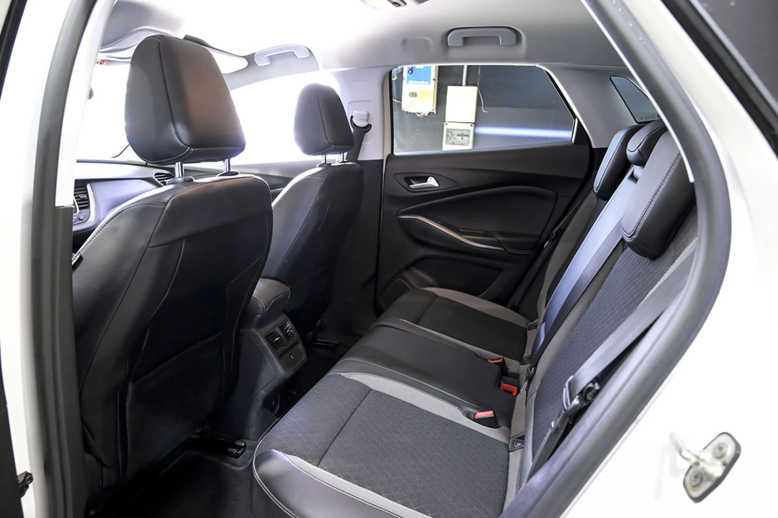 Opel GrandLand X 1.6 CDTi Selective - Foto 15