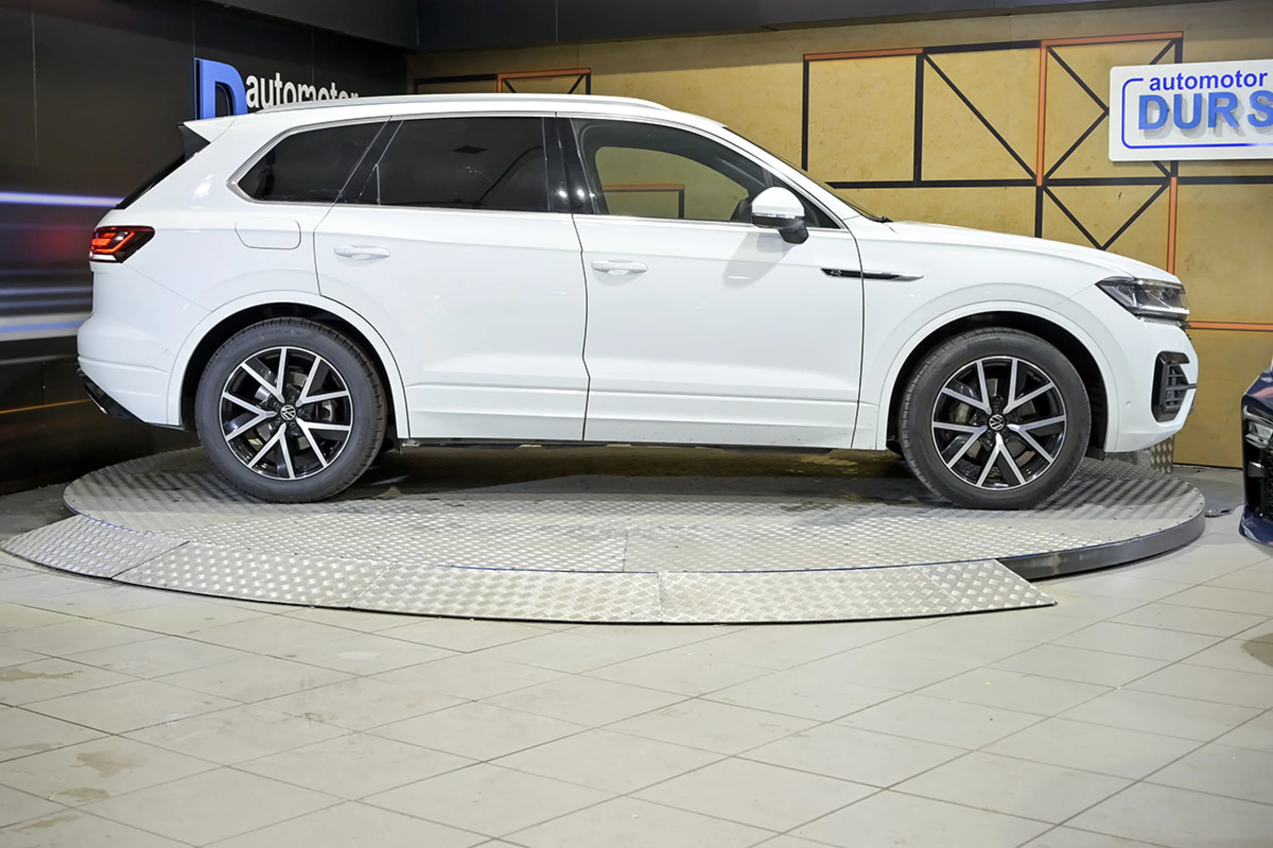 Volkswagen Touareg Prem Eleg 3.0 V6 TDI 210kW Tip 4M - Foto 19