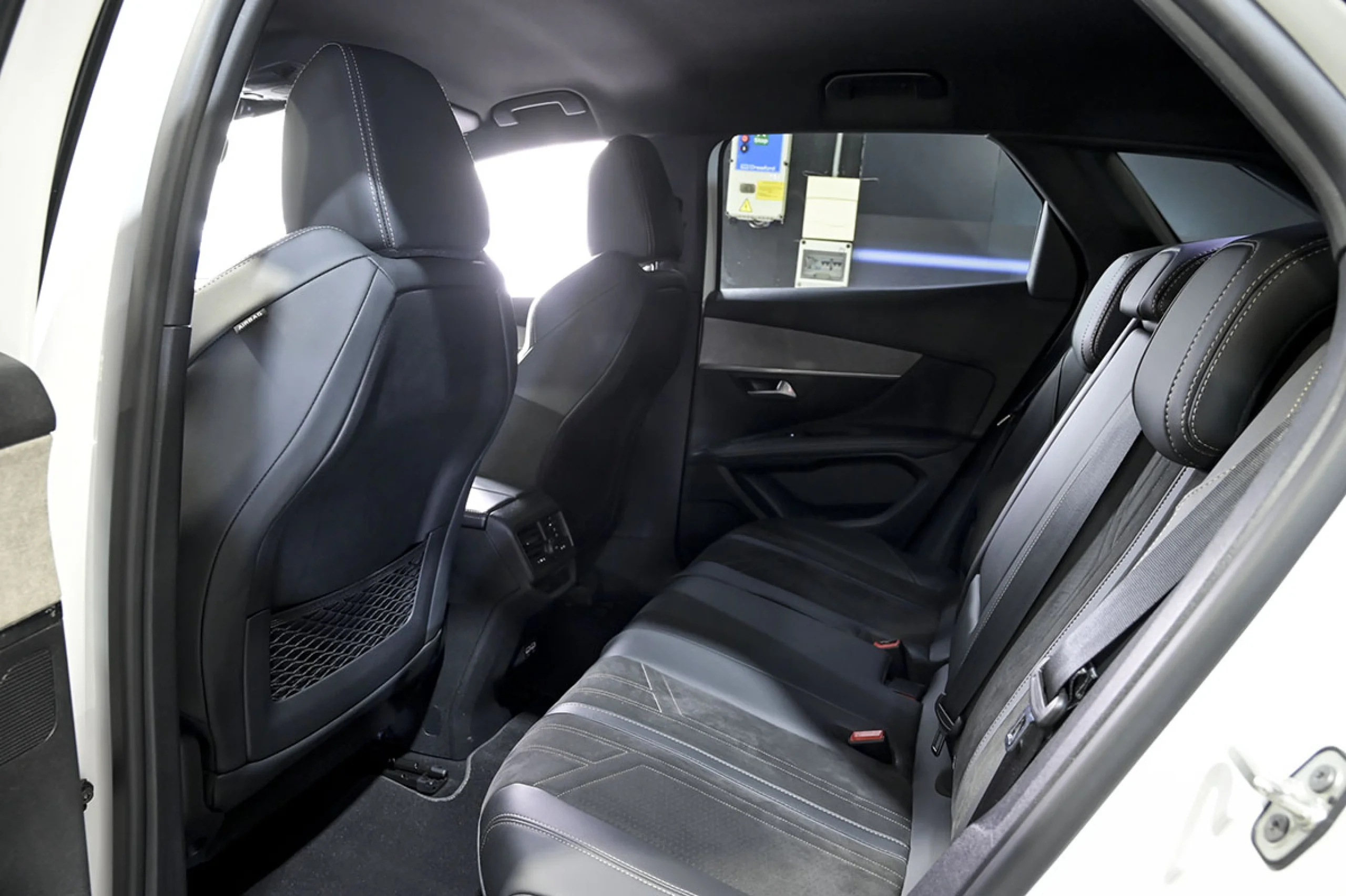 Peugeot 3008 1.5 BlueHDi 96kW 130CV SS GT - Foto 15