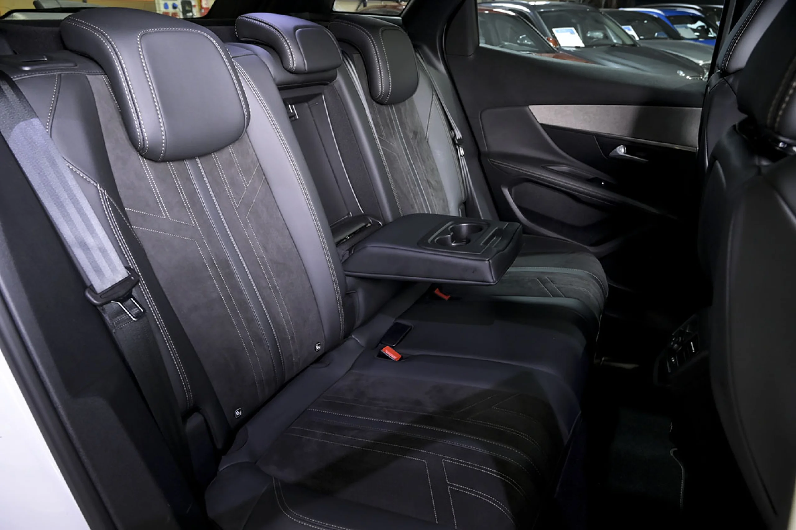 Peugeot 3008 1.5 BlueHDi 96kW 130CV SS GT - Foto 17