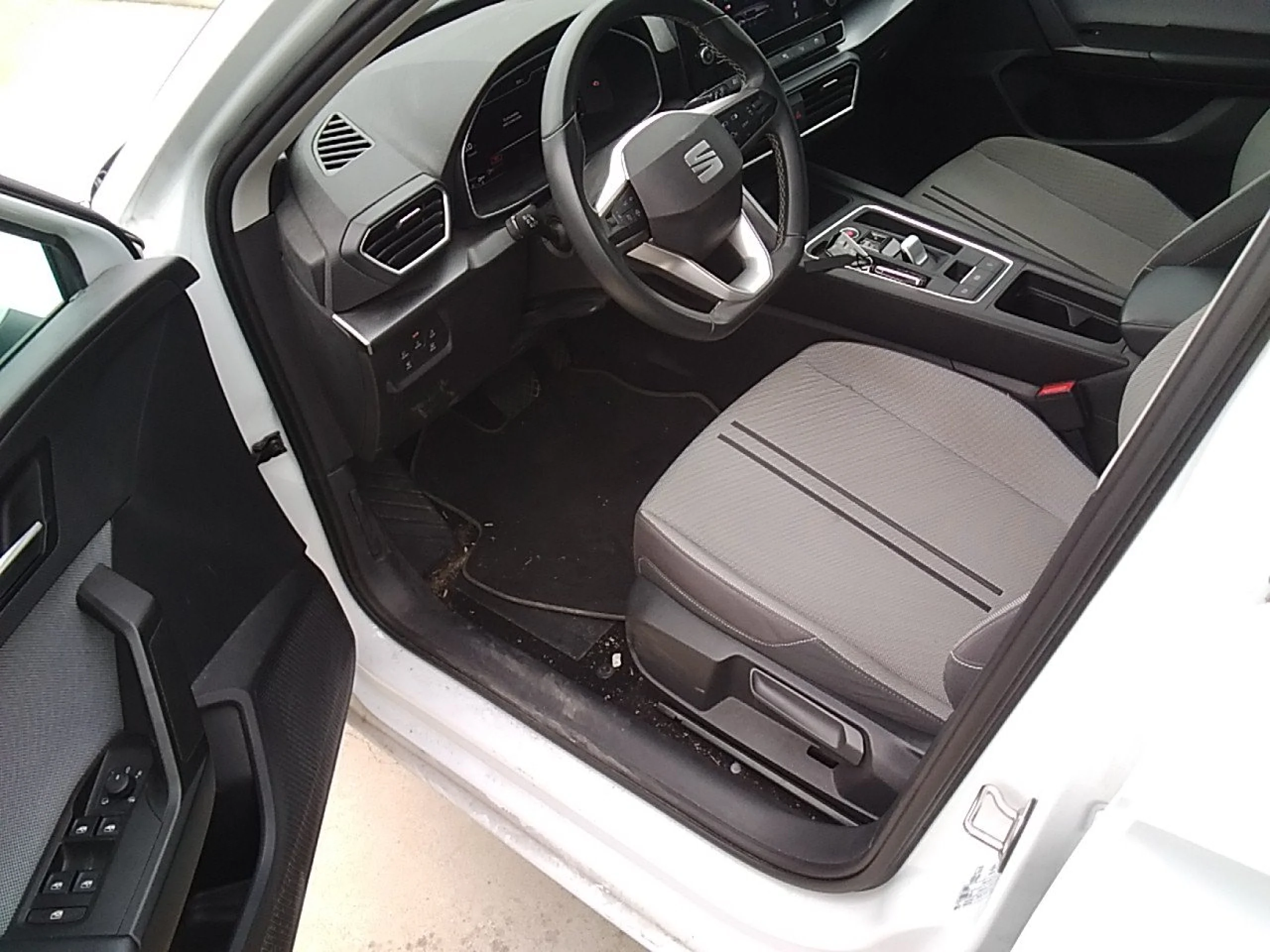 Seat Leon 1.0 eTSI 81kW DSG-7 S&amp;S Style Go - Foto 7