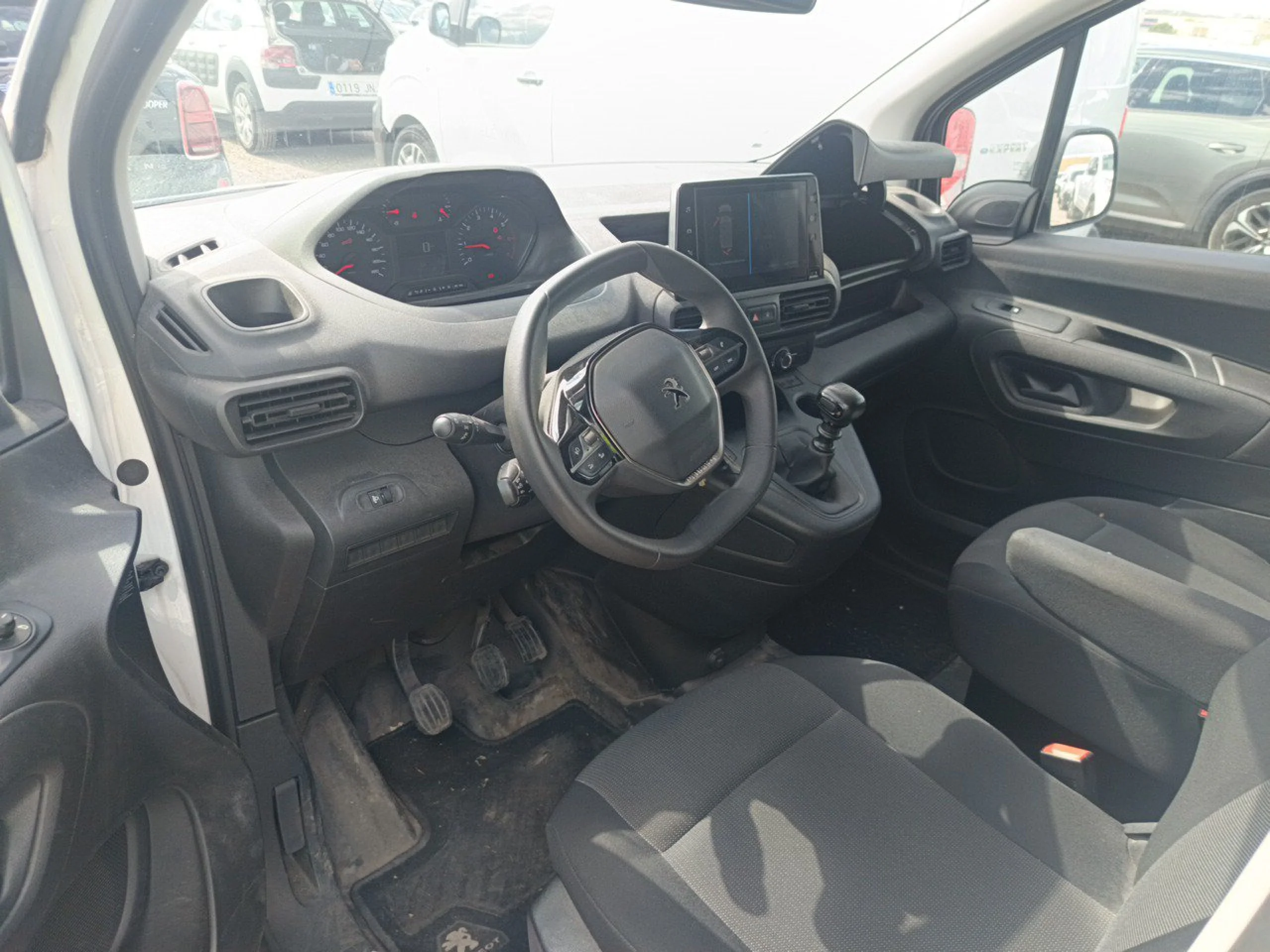 Peugeot Partner Premium Standard 600kg BlueHDi 73kW - Foto 7