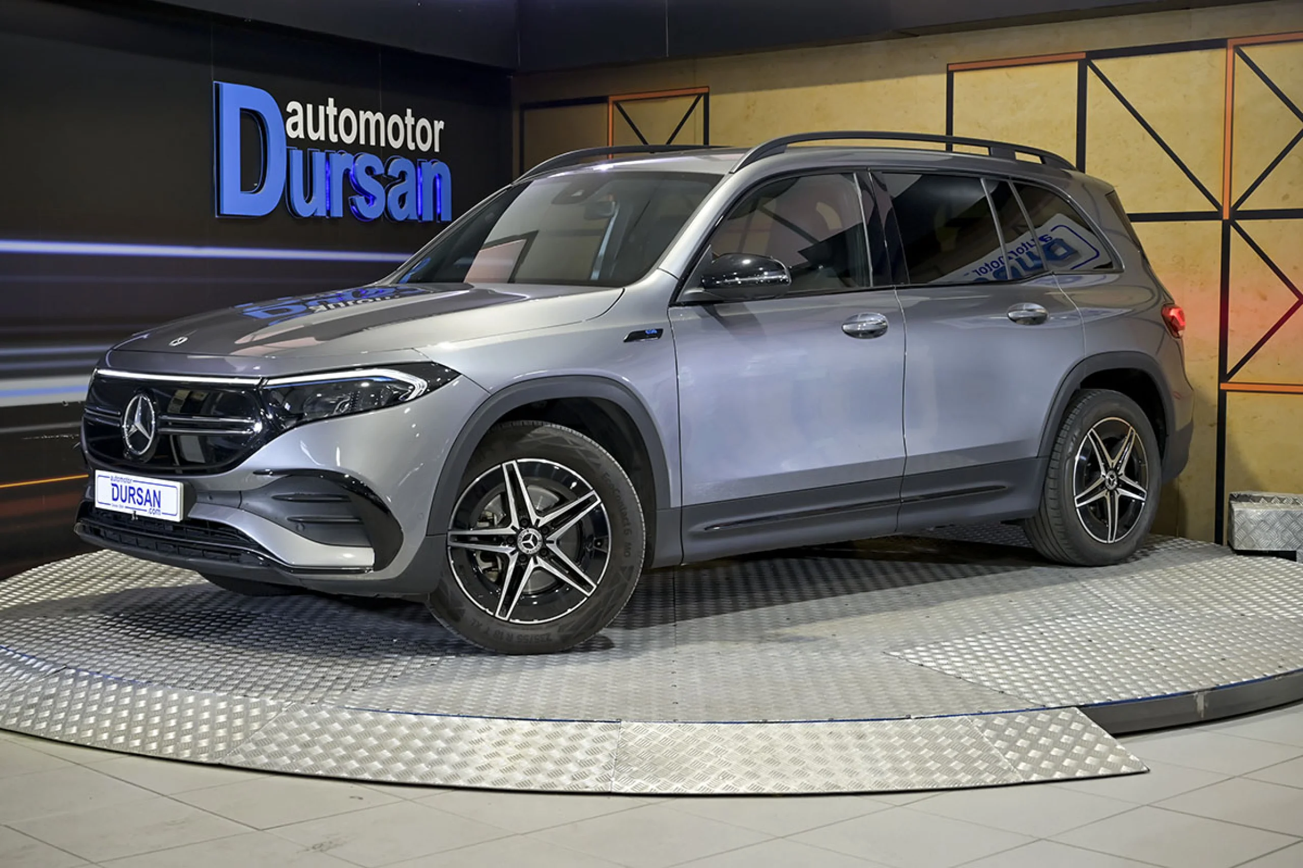 Mercedes-Benz EQB 300 MERCEDES-BENZ EQB EQB 300 4MATIC - Foto 1